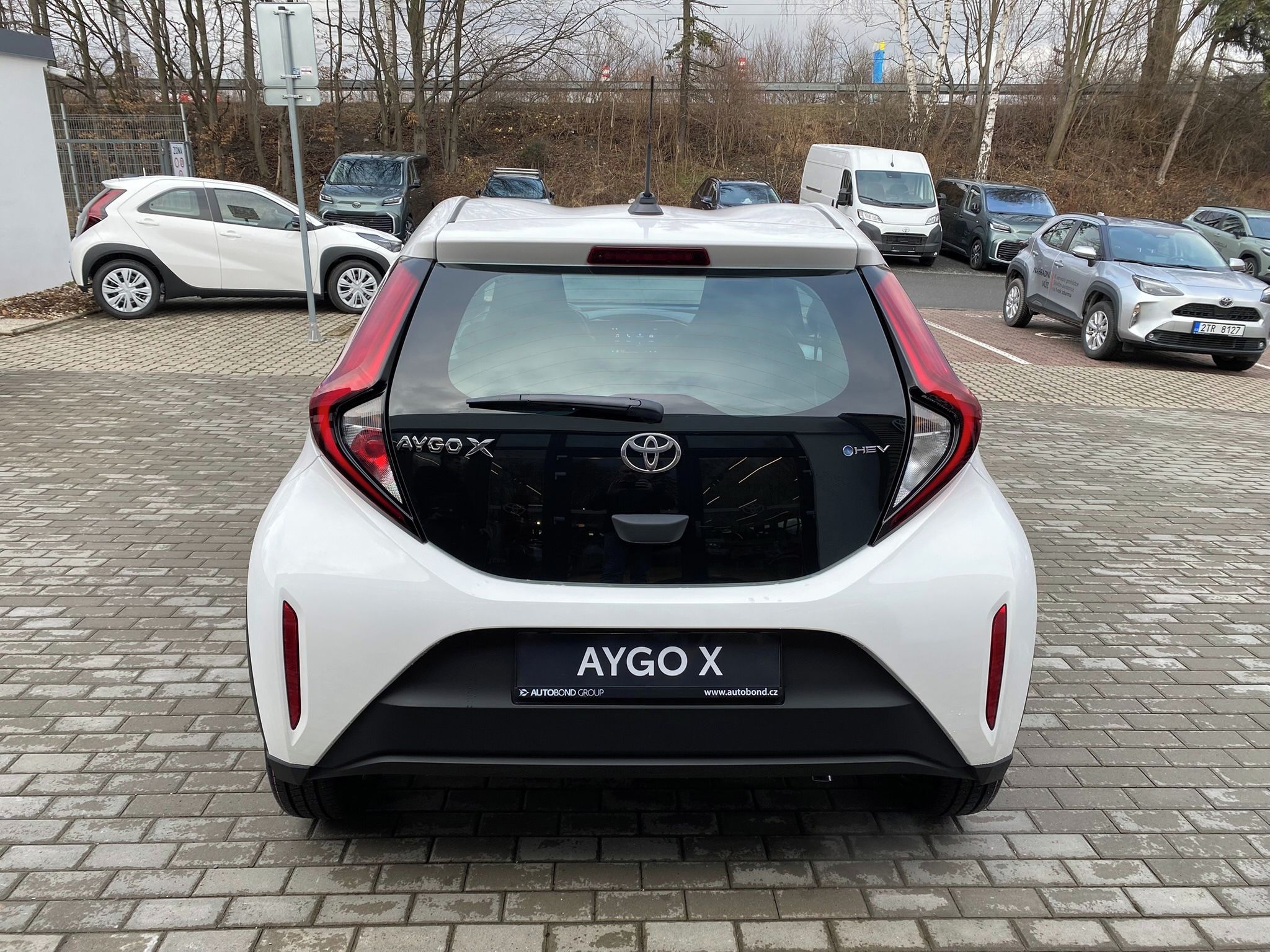 Toyota Aygo, 1.5 HEV COMFORT - fotka 5