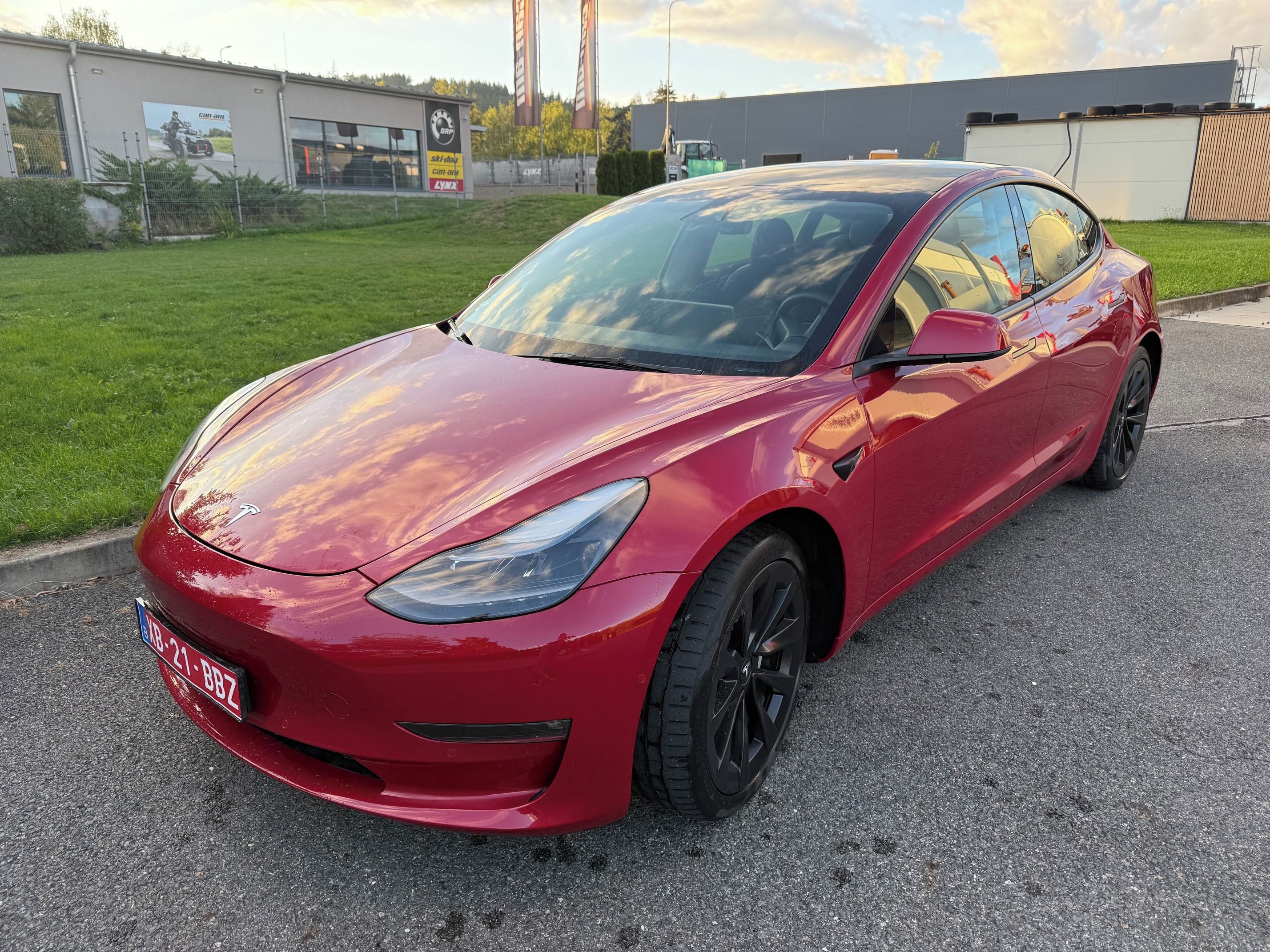 Tesla Model 3, Long Range,AWD,366kW,SoH 90 % - fotka 2