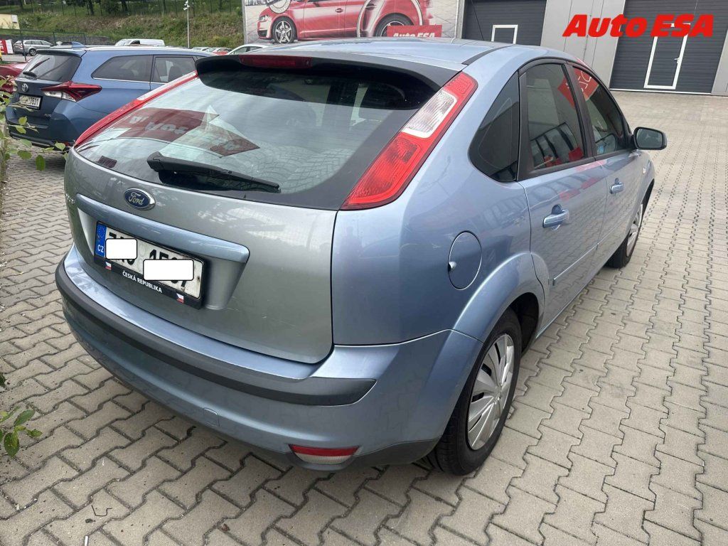 Ford Focus, 1.6i,ČR - fotka 2