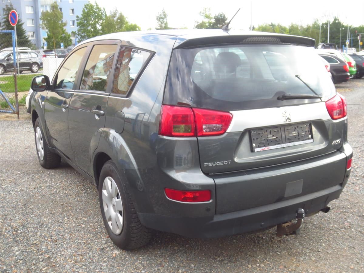 Peugeot 4007, 2,4   125kW, manuál, 4x4 - fotka 4