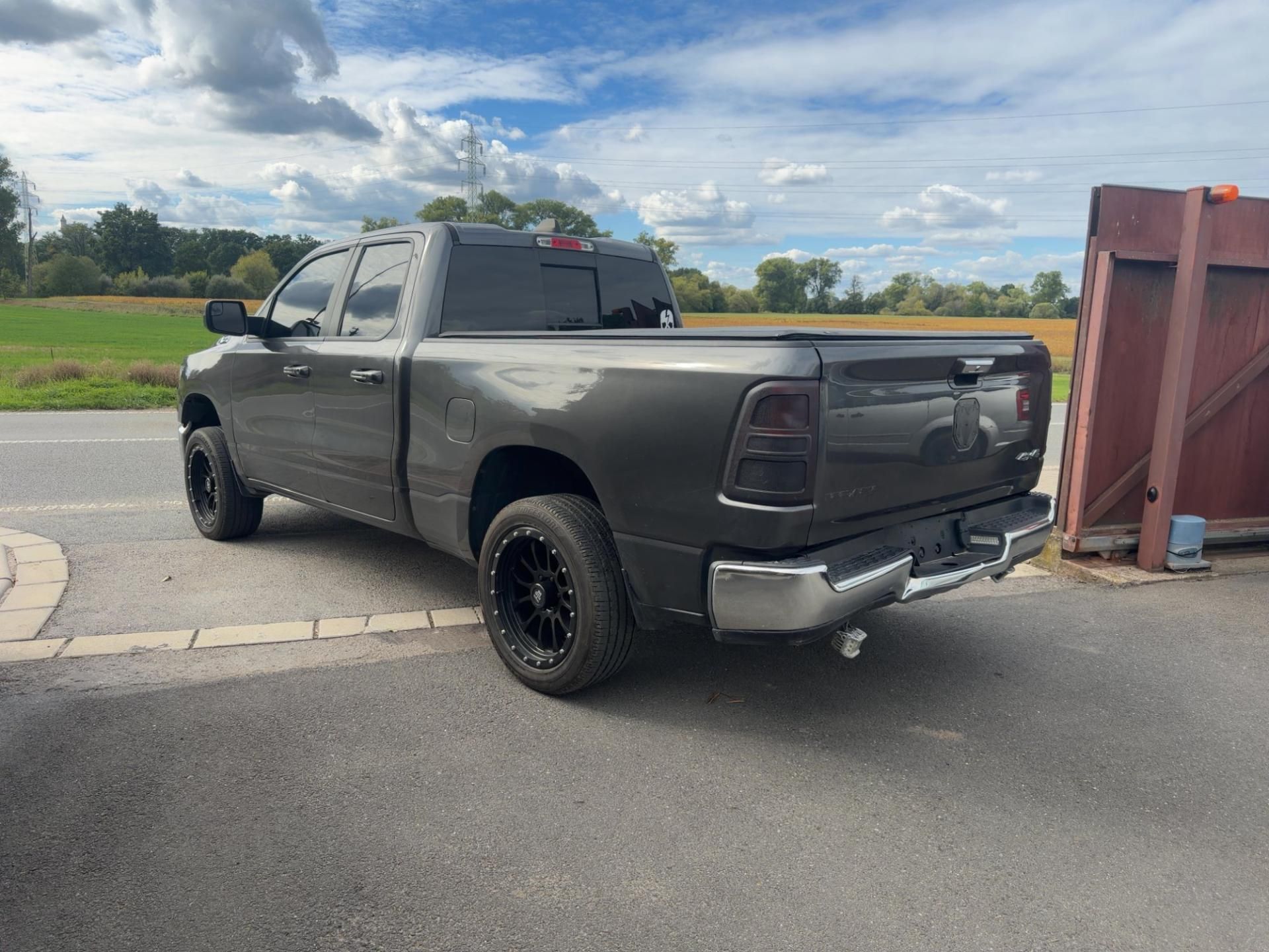 Dodge Ram 1500, 3,6 Bighorn Lonestar Quad 4x4 - fotka 2