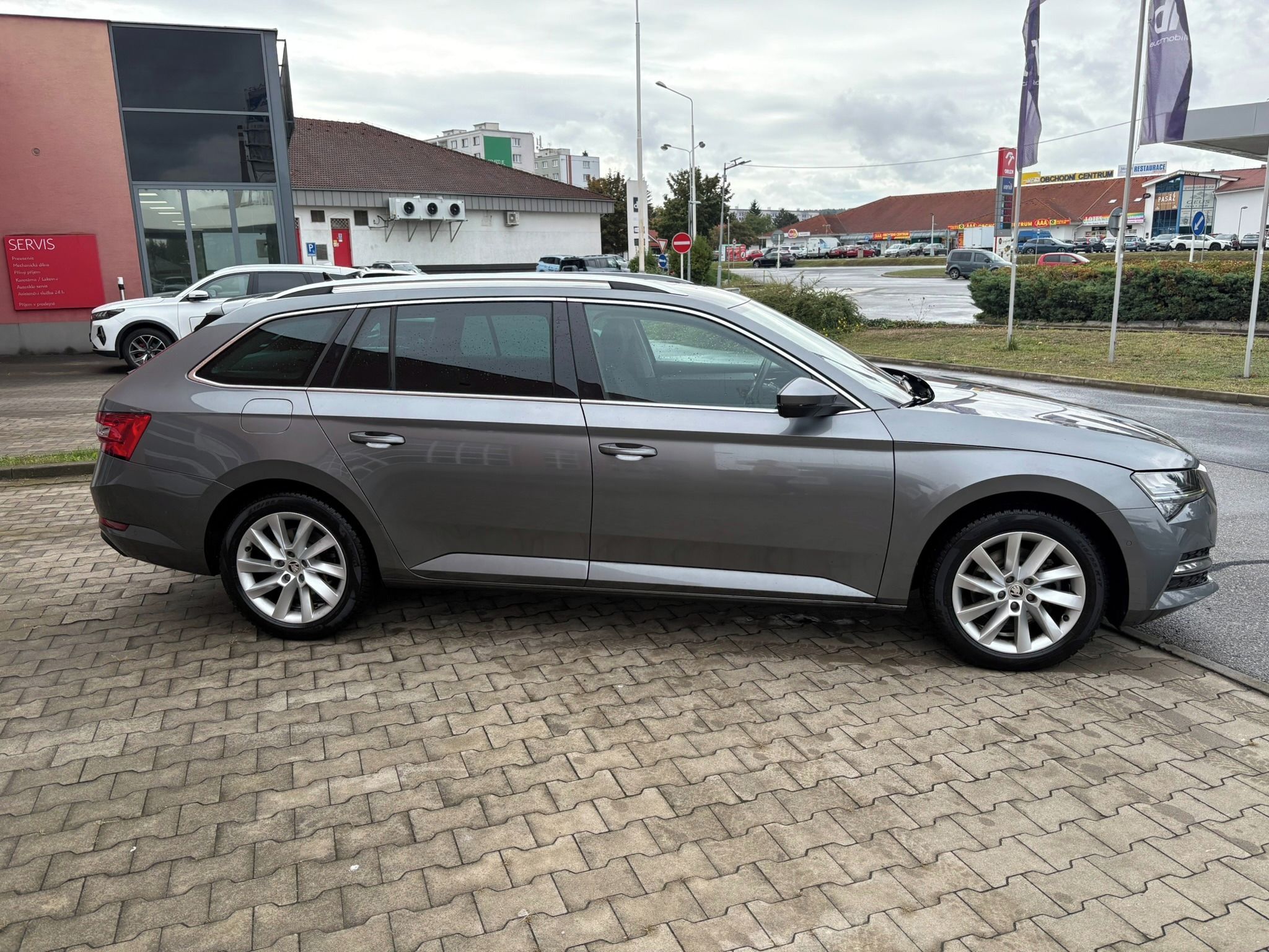 Škoda Superb, Combi 1.4 iV Hybrid - fotka 4