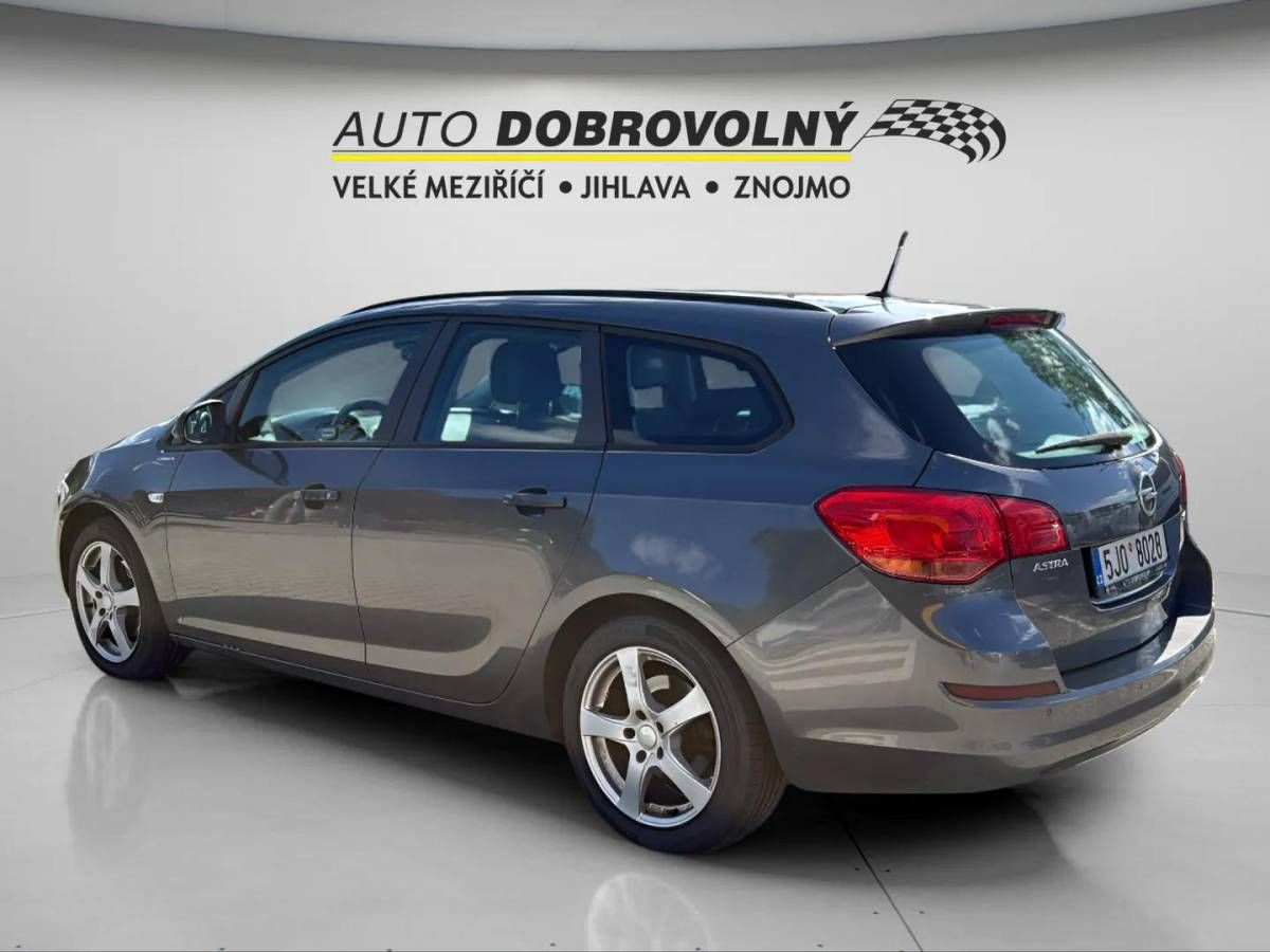 Opel Astra, J SPORTS TOURER ENJOY A17DTR M - fotka 4