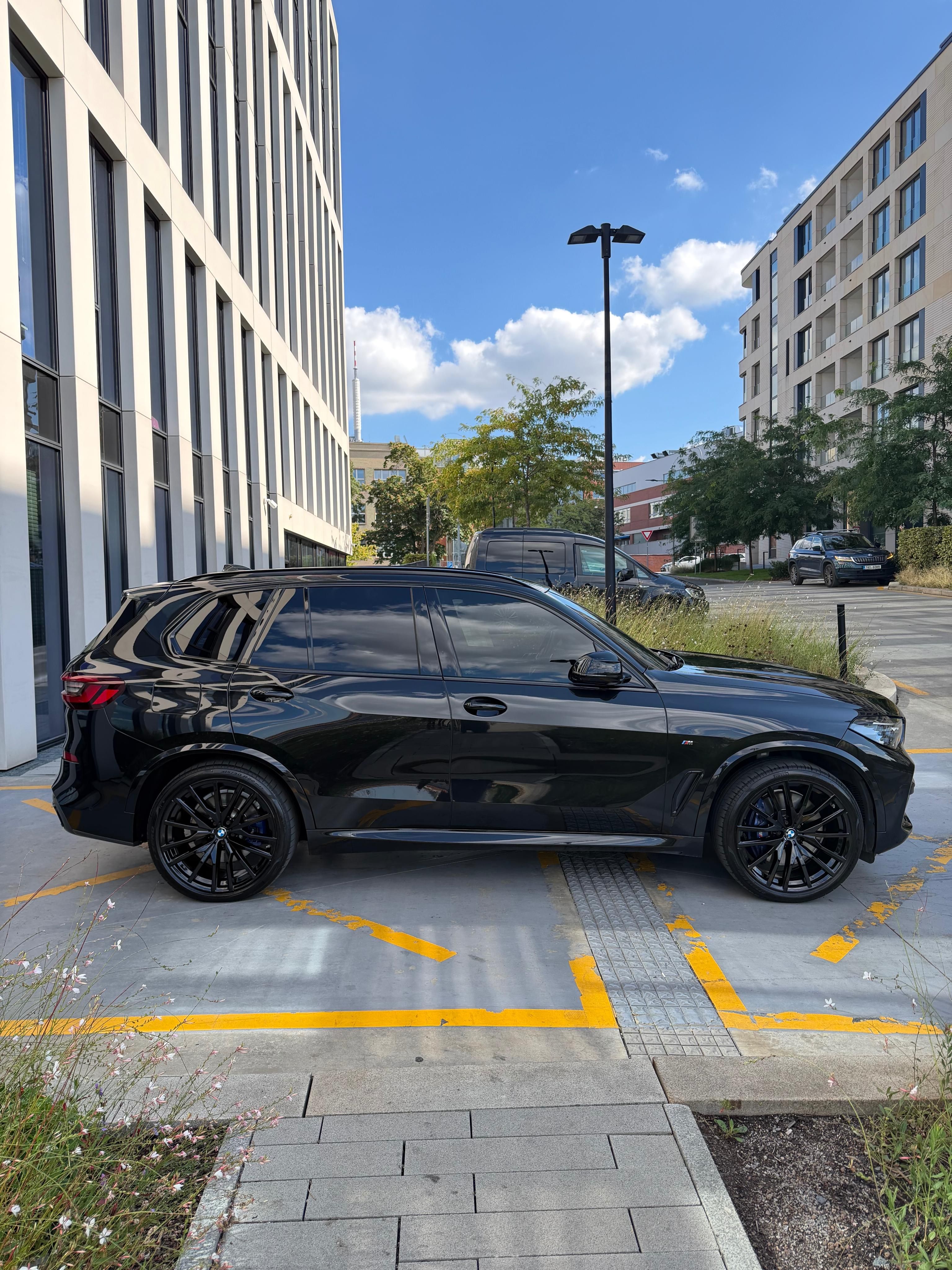 BMW X5, M50i - Výbava|Historie|DPH - fotka 4