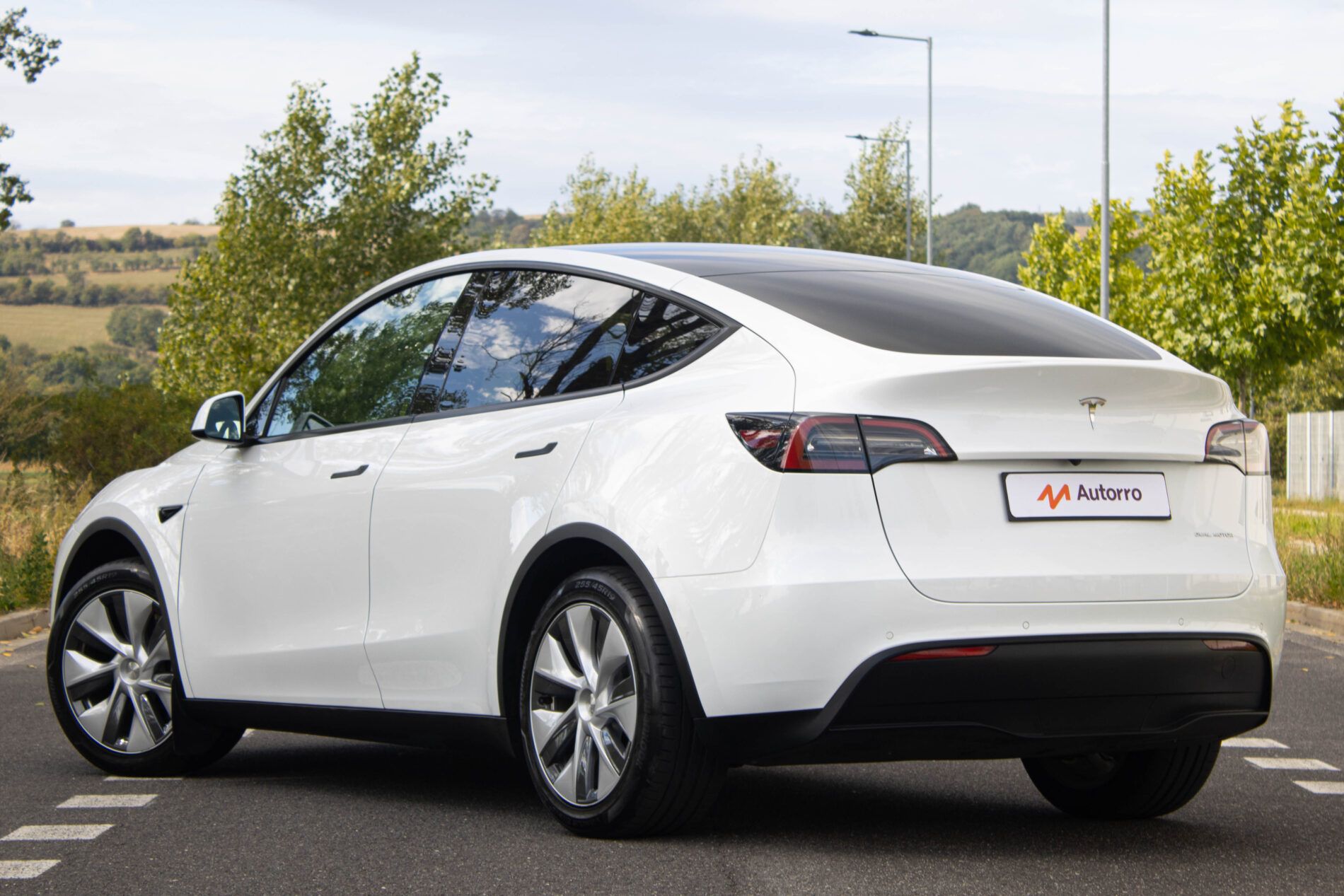 Tesla Model Y - fotka 4