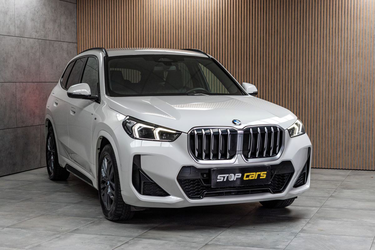 BMW X1, xDrive23d ///M*TAŽNÉ*KESSY* - fotka 4