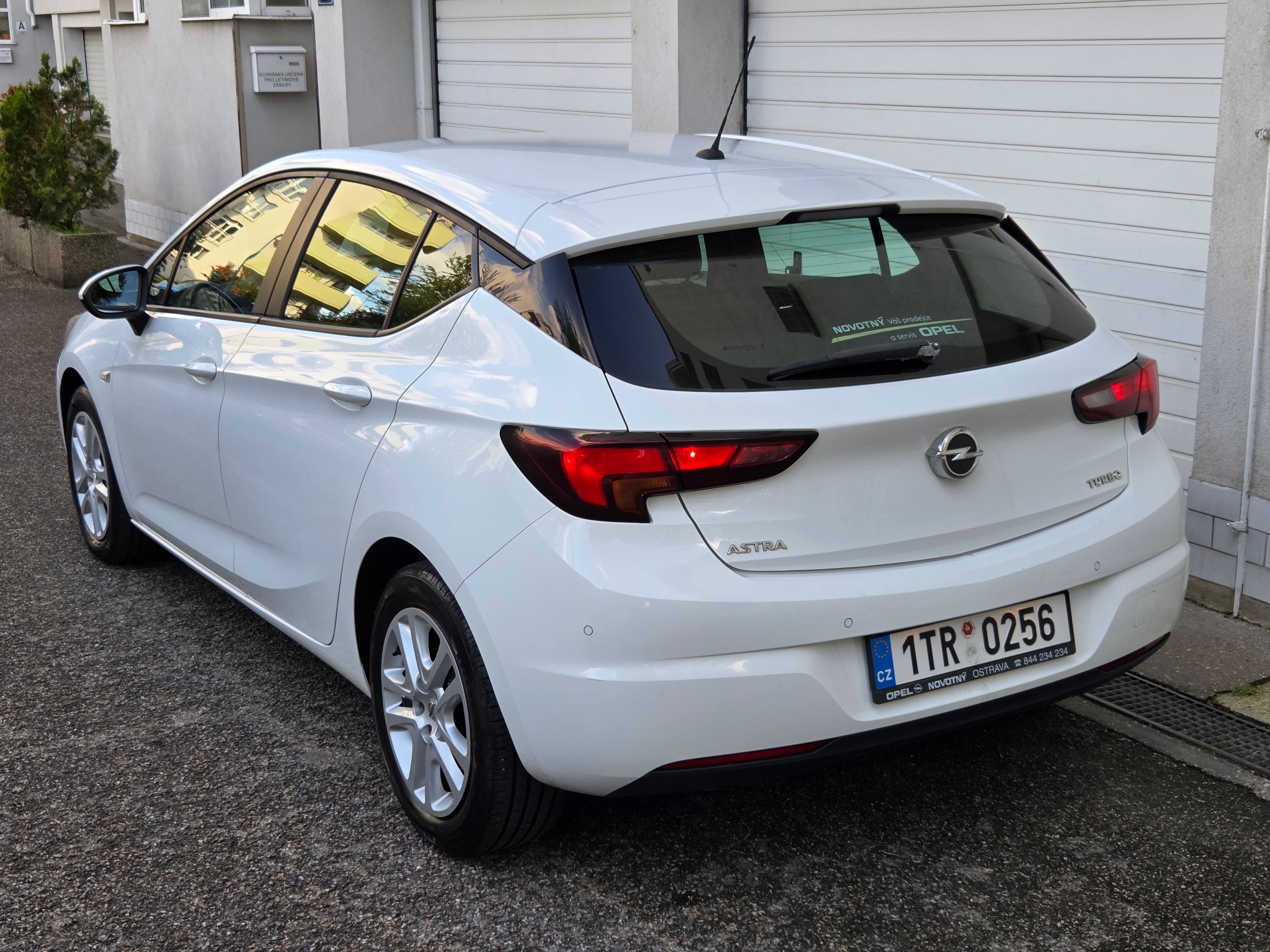 Opel Astra, 1.4 Turbo 92Kw 1.maj Odp DPH - fotka 5