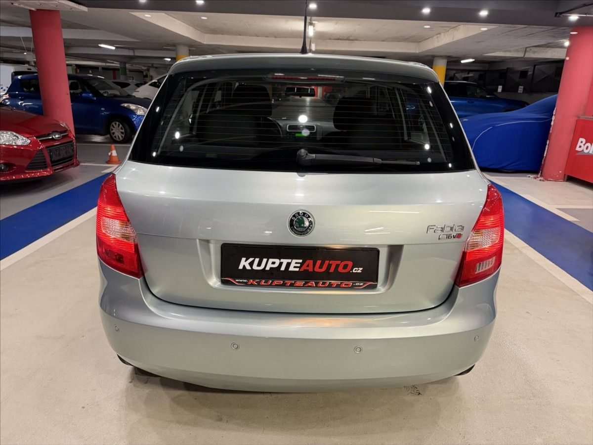 Škoda Fabia, 1,6 i 16v  AMBIENTE - fotka 4