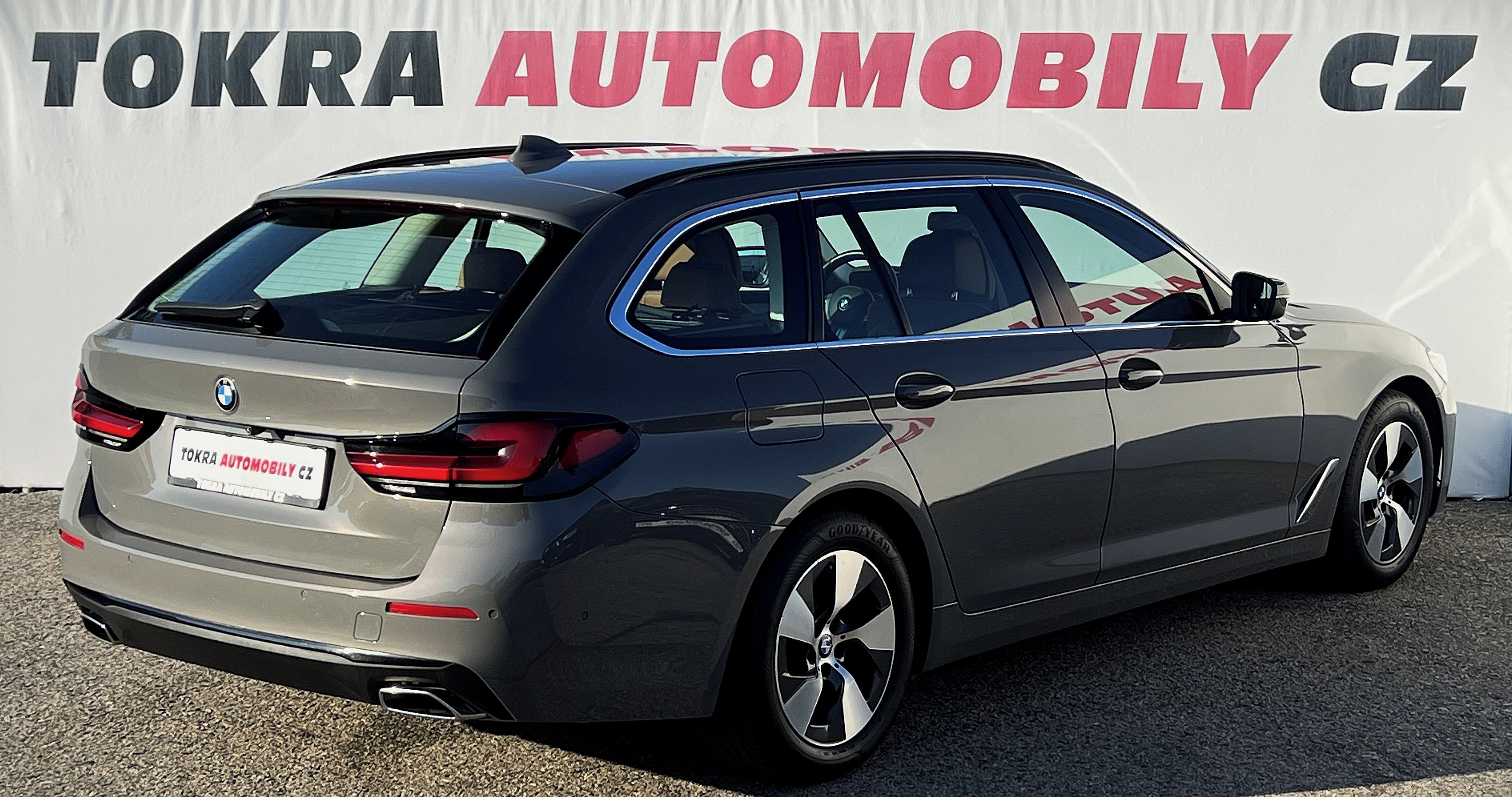 BMW Řada 5, 520d xDrive Navi ACC HUD DPH - fotka 6