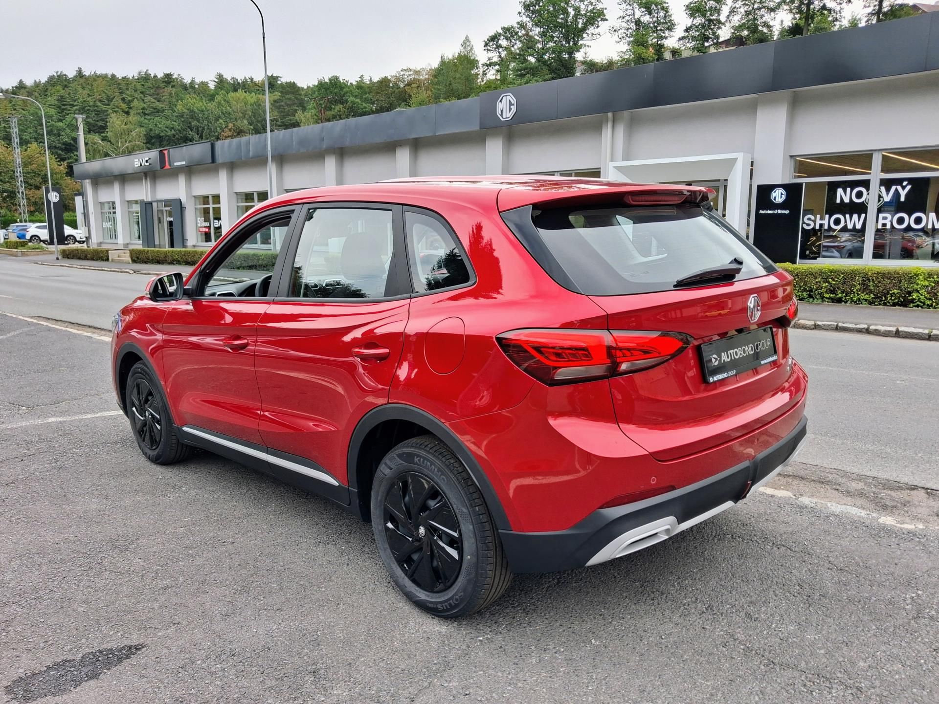MG ZS, ESSENTIAL Hybrid+ 145kW 4×2 AT - fotka 6