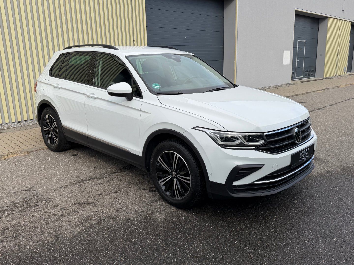 Volkswagen Tiguan, 2.0TDi 4x4! WEBASTO! IQ Light - fotka 4