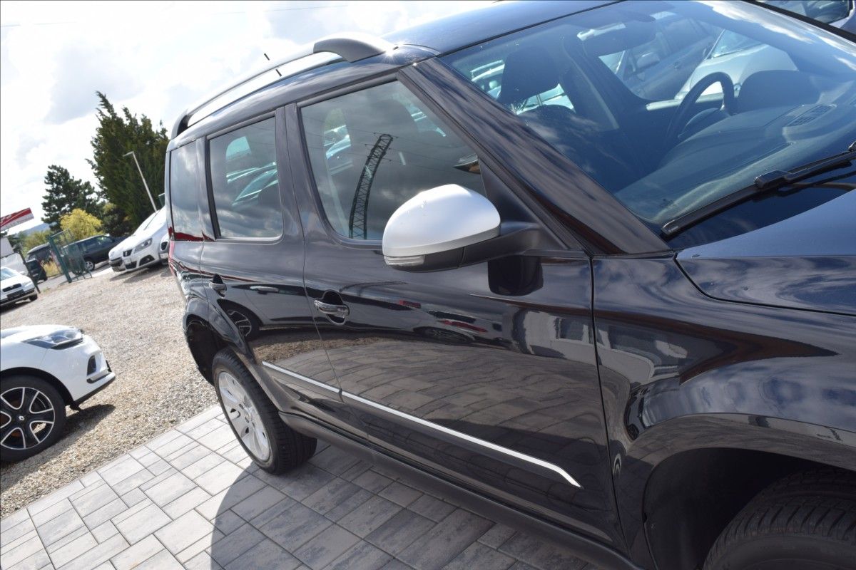 Škoda Yeti, 2,0 d 110KW 4x4 TAŽNÉ XENONY - fotka 5
