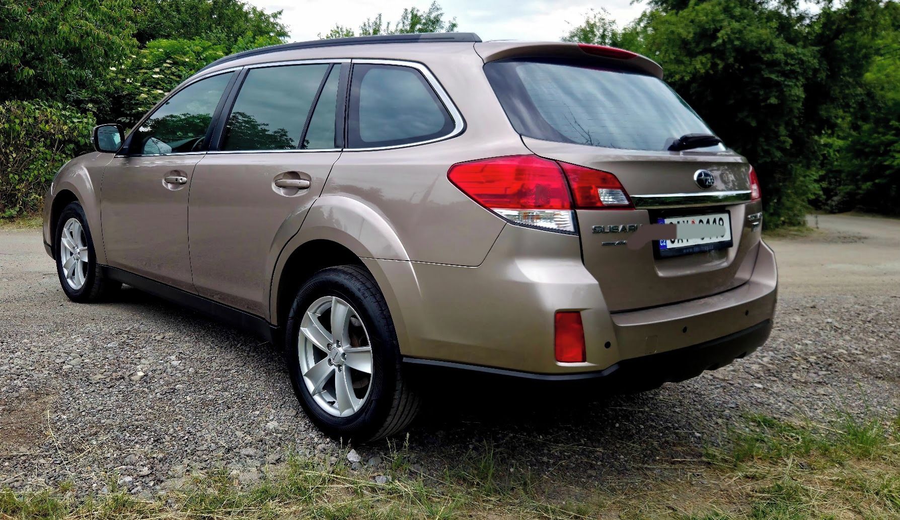 Subaru Outback, 2.0 D servisováno, výborný sta - fotka 4
