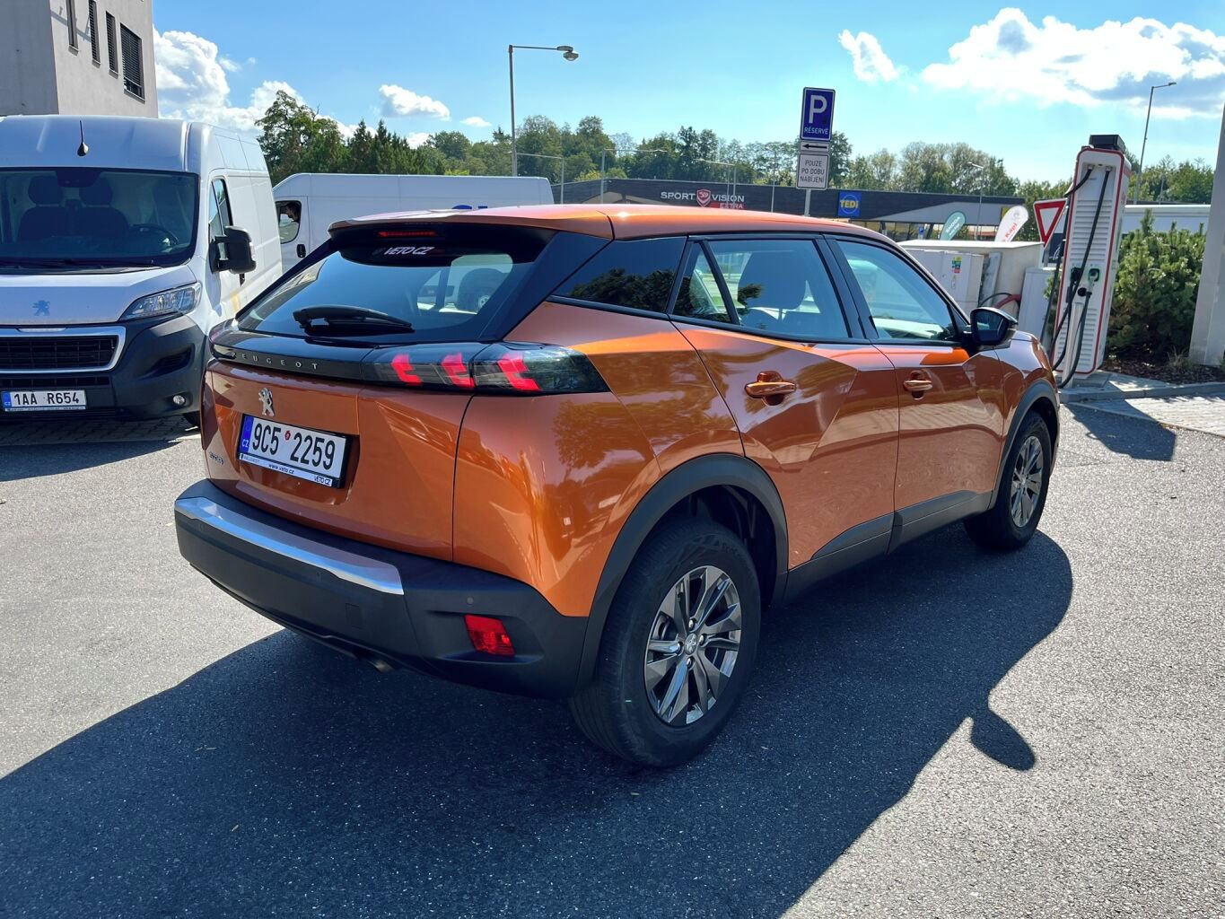 Peugeot 2008, 1.2 PureTech MAN6 - fotka 4
