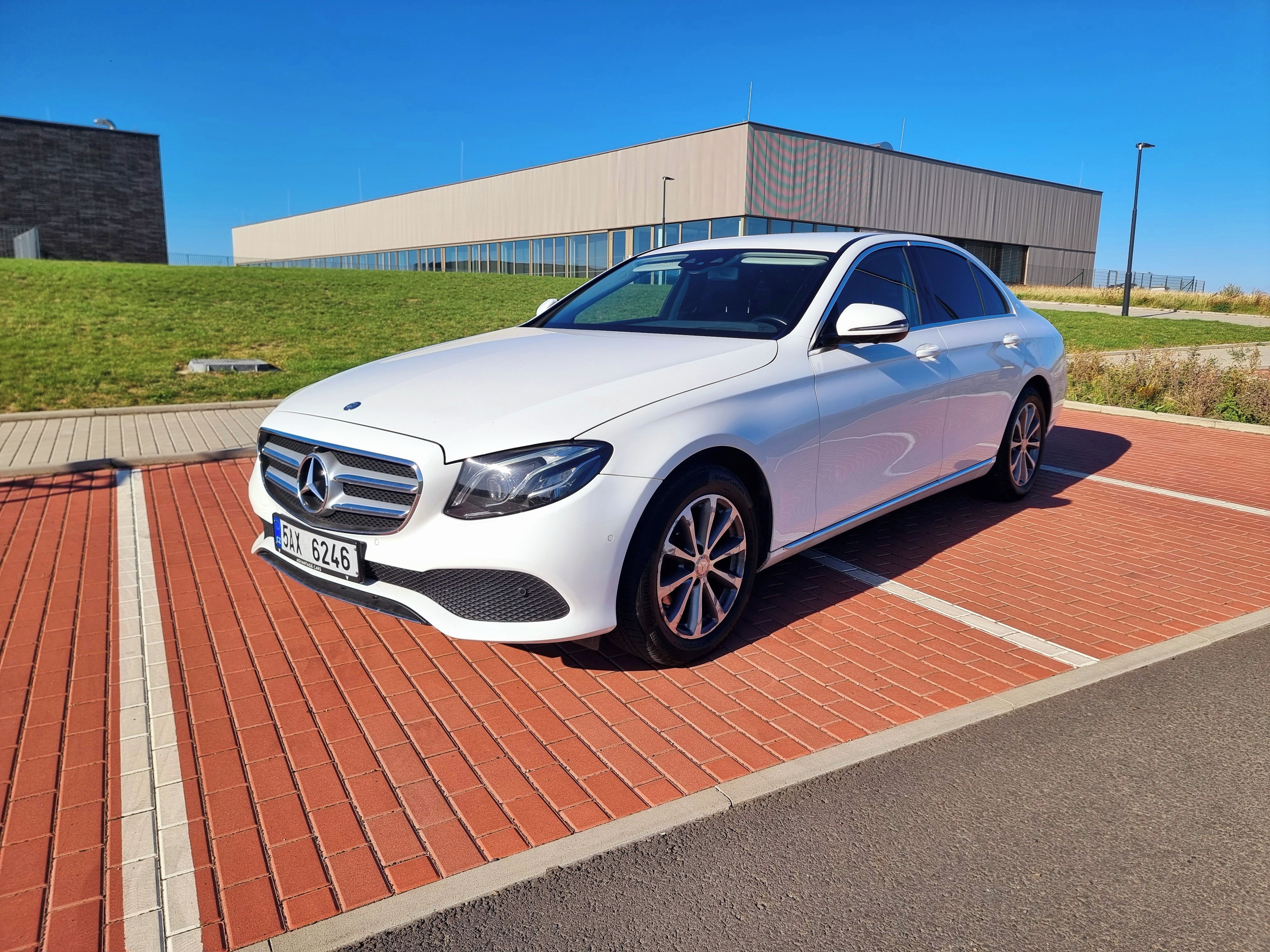 Mercedes-Benz Třídy E, E220d - odpočet DPH - fotka 4