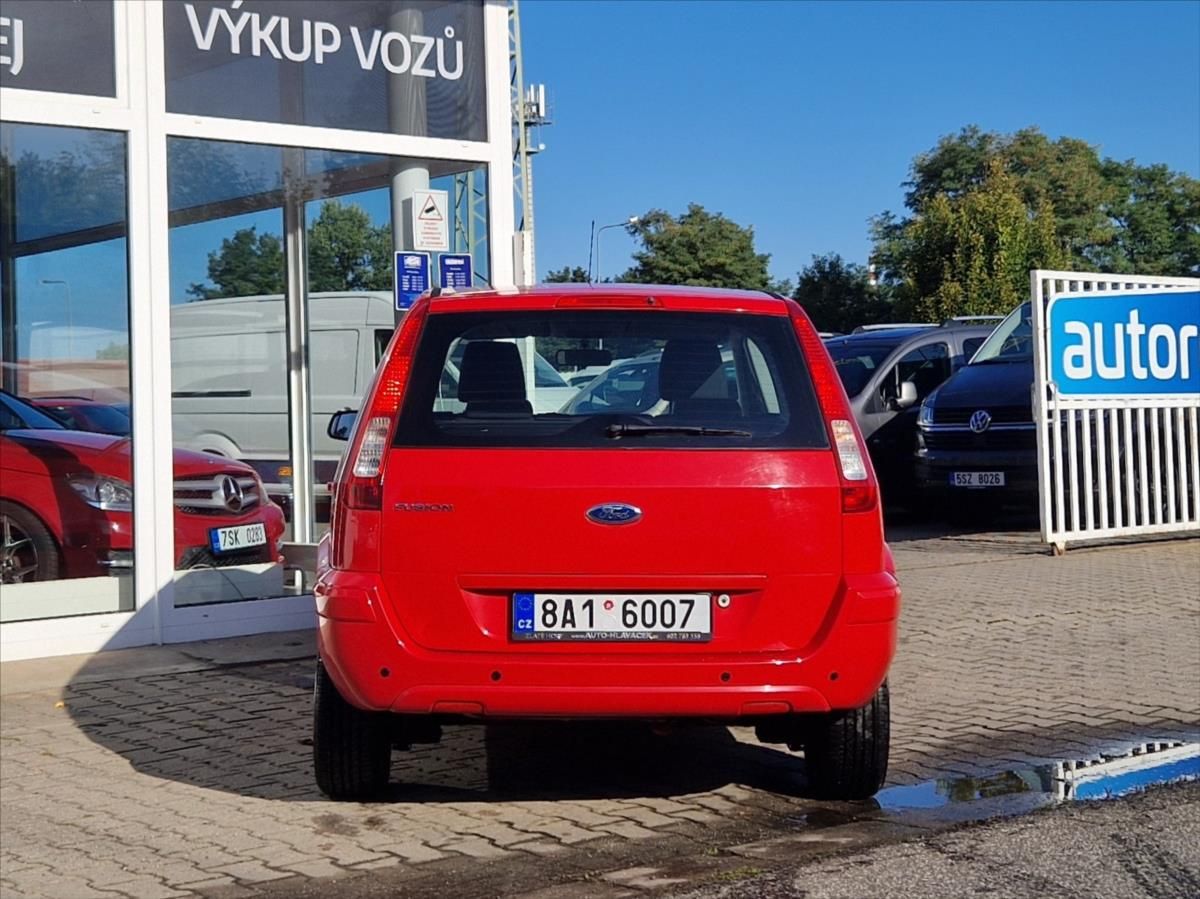 Ford Fusion, 1,4 i SENZORY AUTAC PO SERVISU - fotka 4
