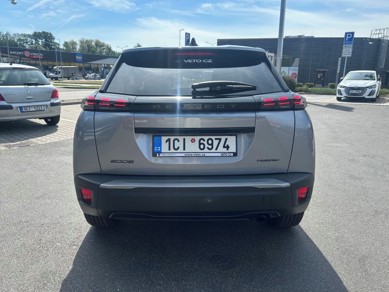 Peugeot 2008, BUSINESS Hybrid 110 e-DCS6 - fotka 4
