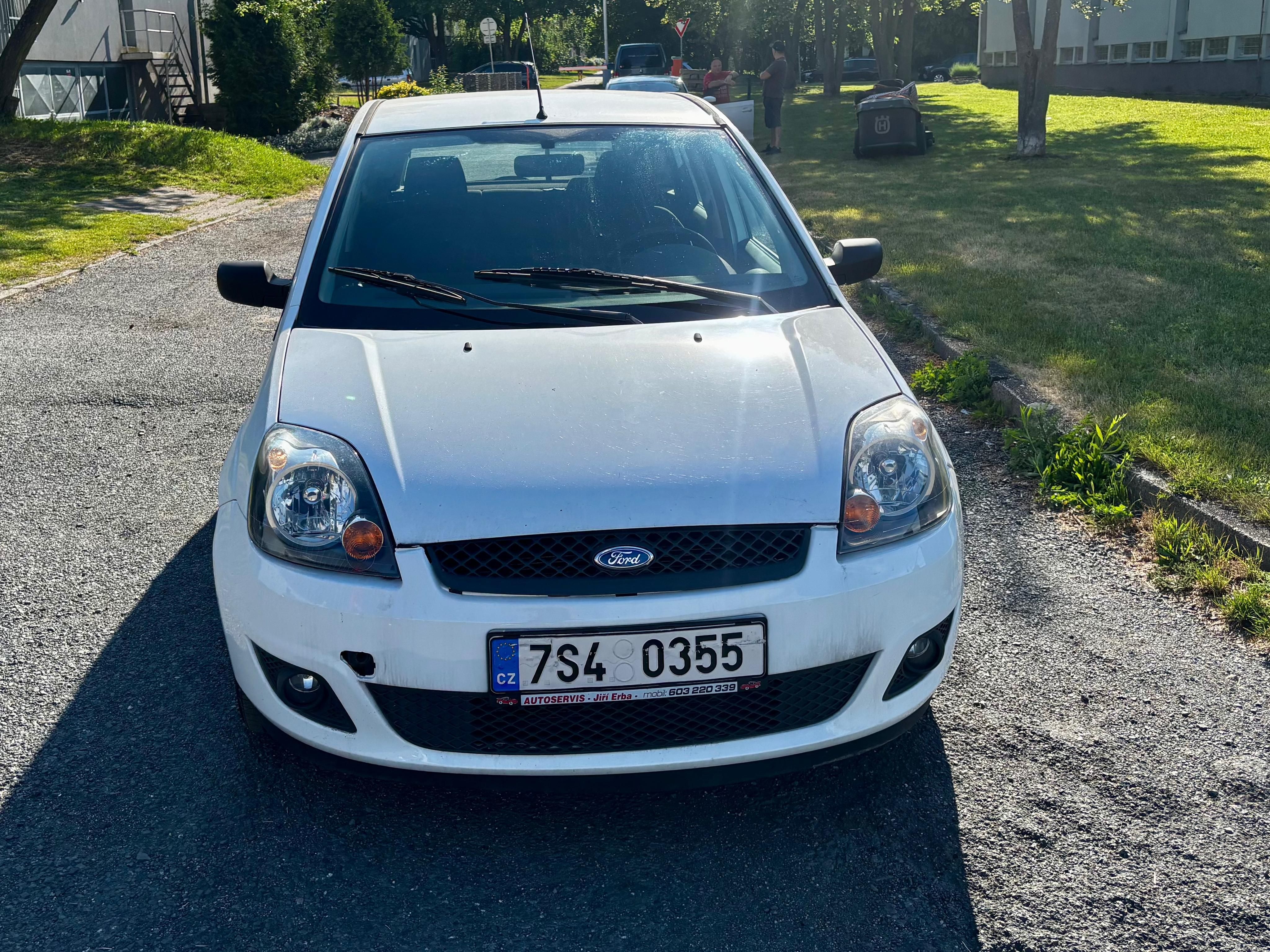 Ford Fiesta, 1.3 51 kW - fotka 6