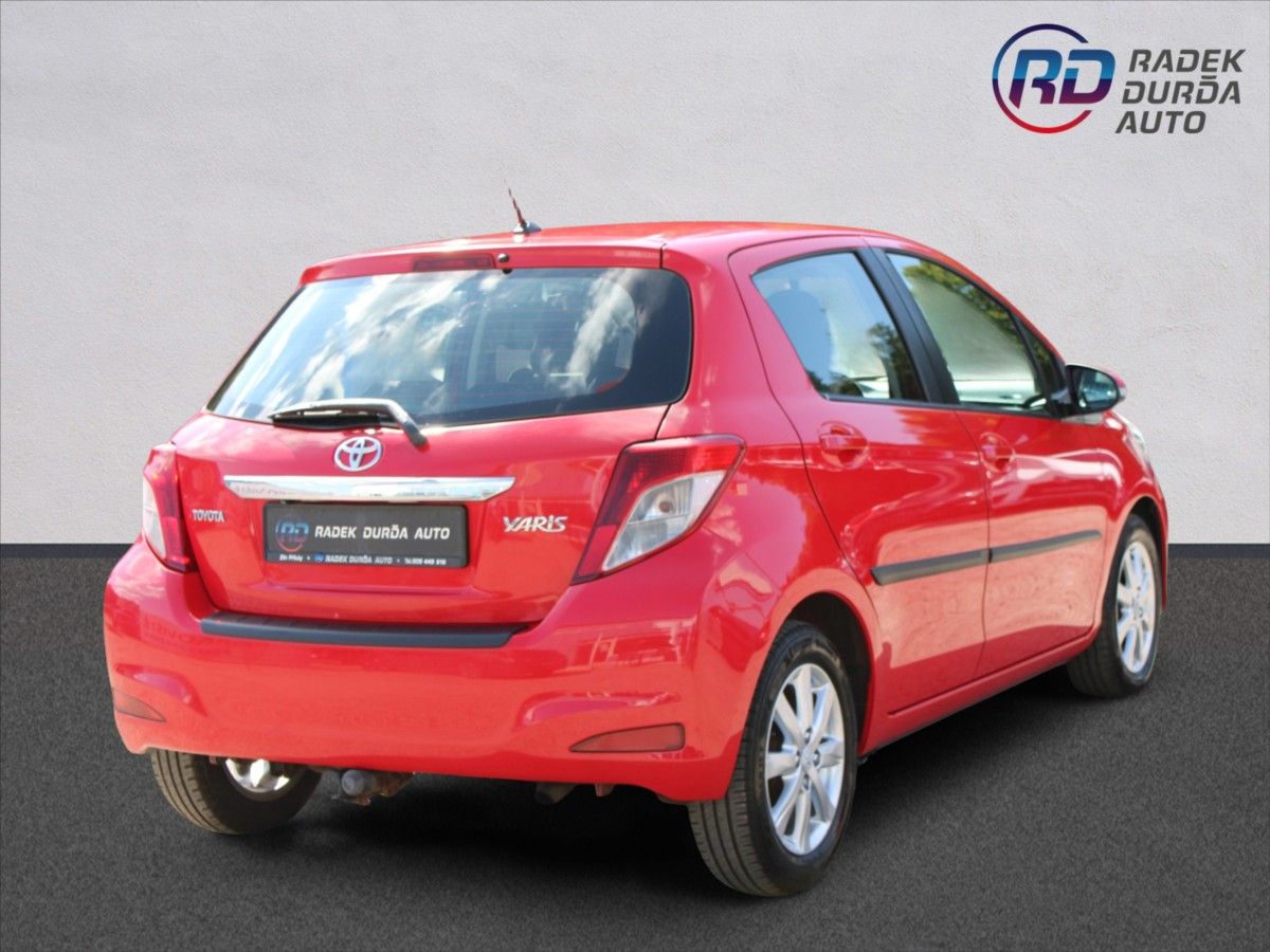 Toyota Yaris, 1,3 VVT-i  NOVÉ V ČR,TAŽNÉ - fotka 5