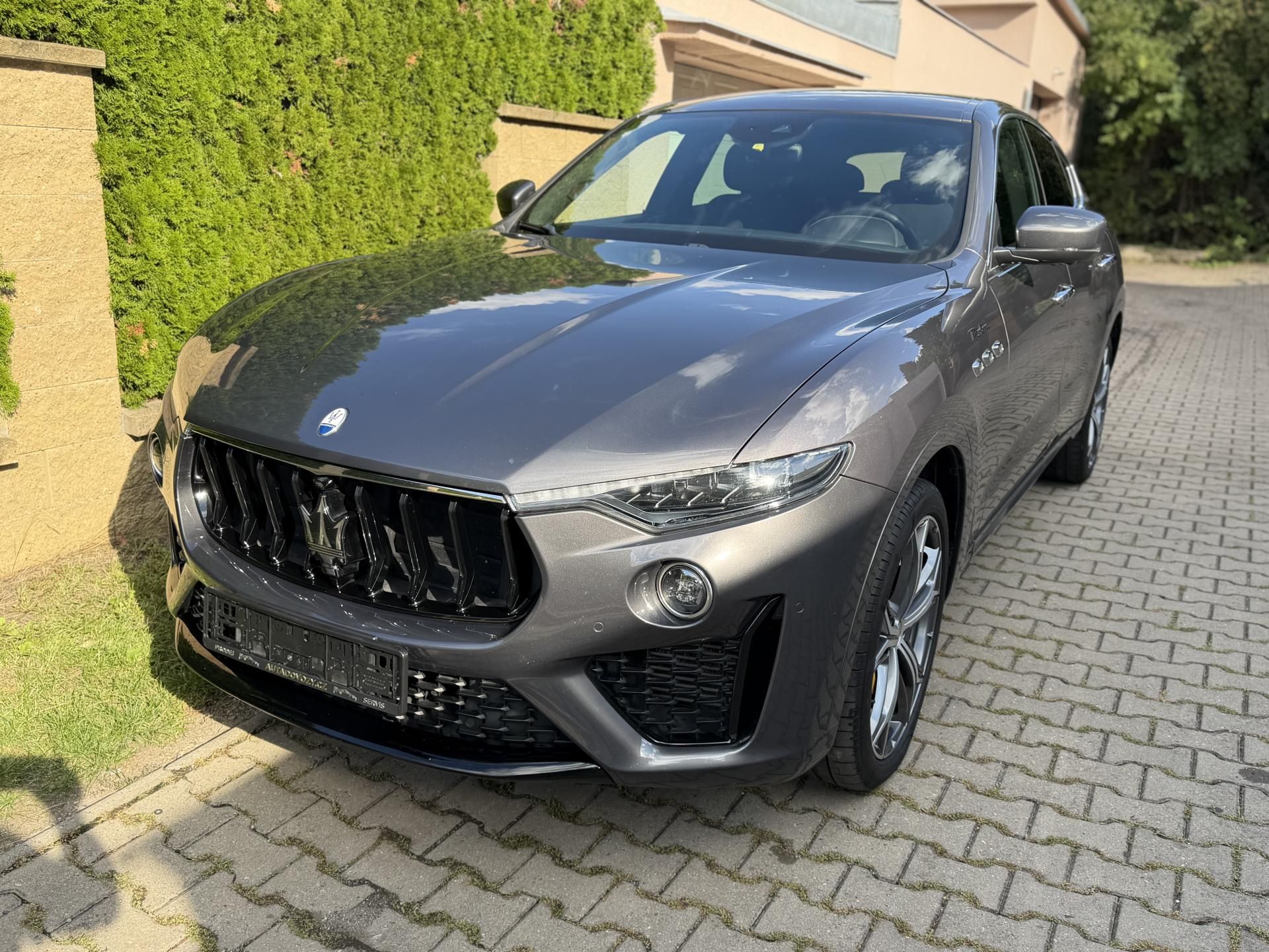 Maserati Levante, 430PS- MODENA-S-TOP-SKLADEM-