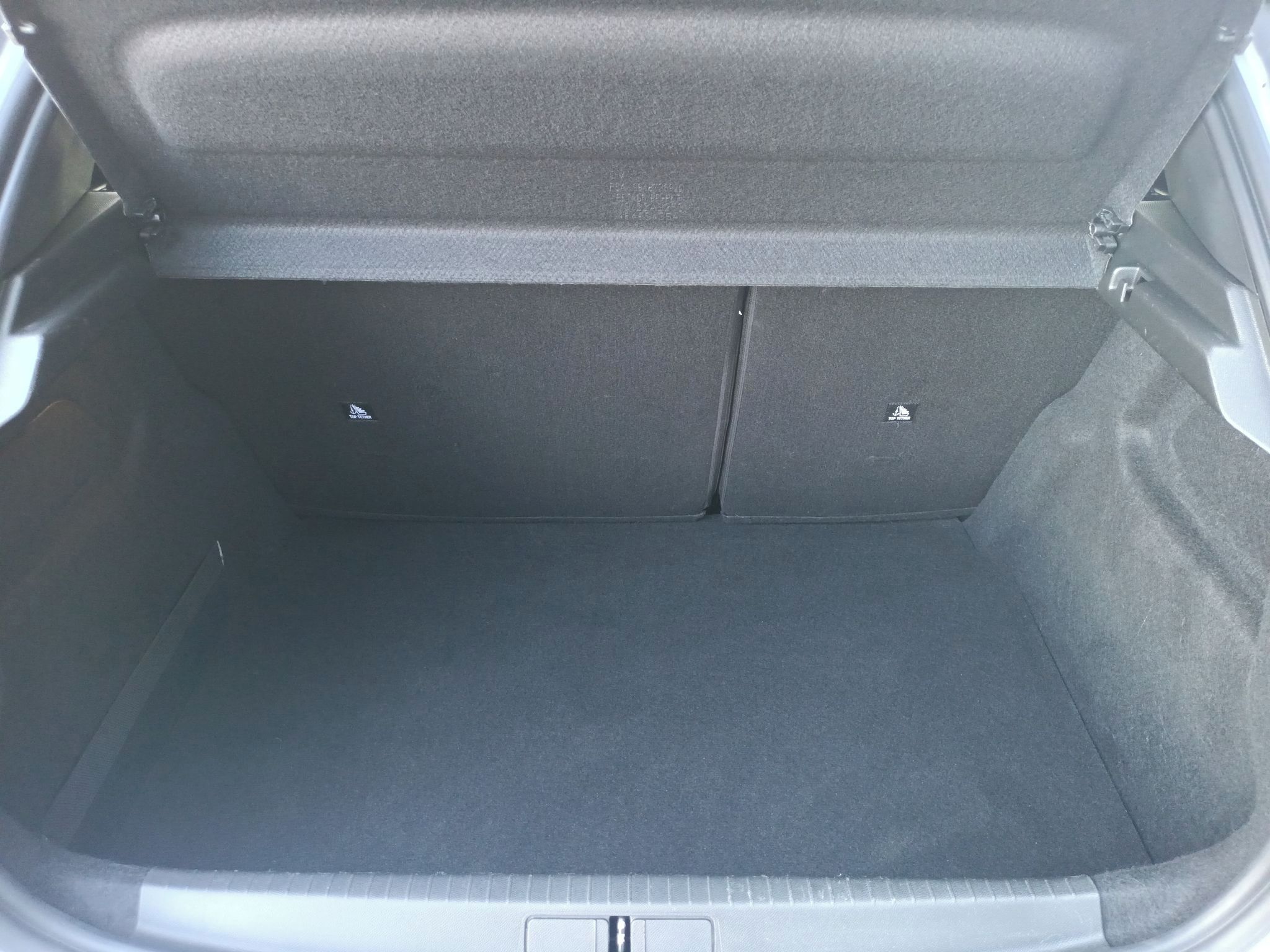 Peugeot 208, Allure Pack 1,2 PT 100k,man6 A - fotka 6