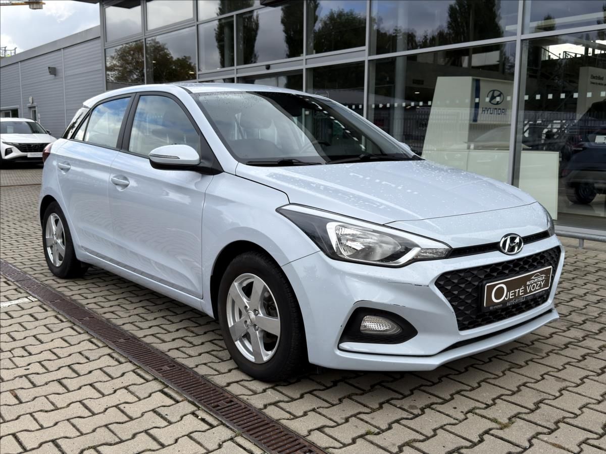 Hyundai i20, 1,3 i, MT  Classic Club - fotka 2