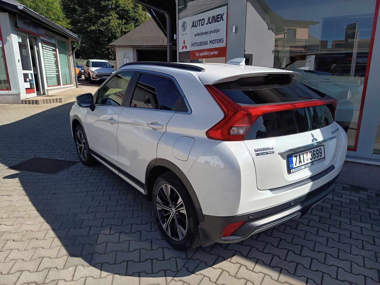 Mitsubishi Eclipse Cross, Eclipse cross 1.5 CVT 4WD - fotka 3