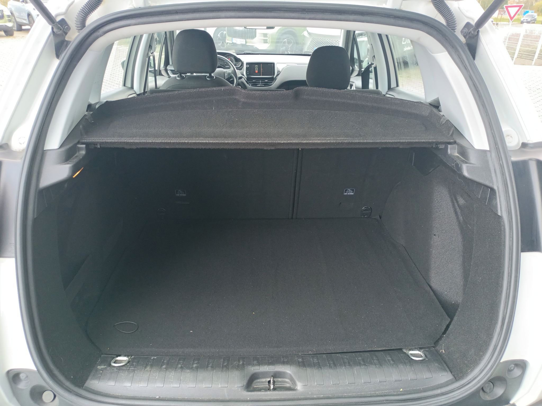 Peugeot 2008, Active 1.2 PT 82k man5 - fotka 6