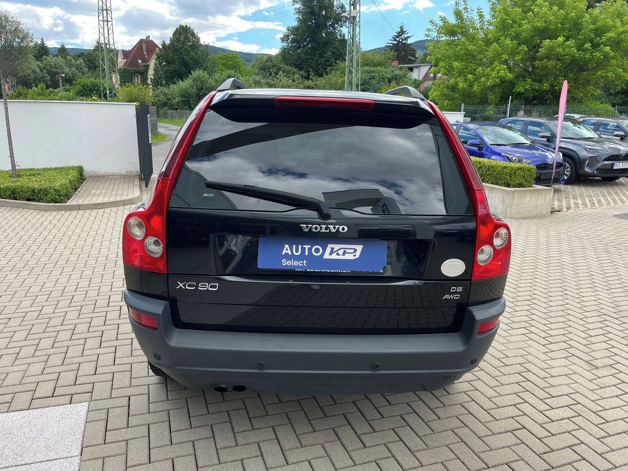 Volvo XC90, 2.4D D5 4x4 Momentum 6AT - fotka 5
