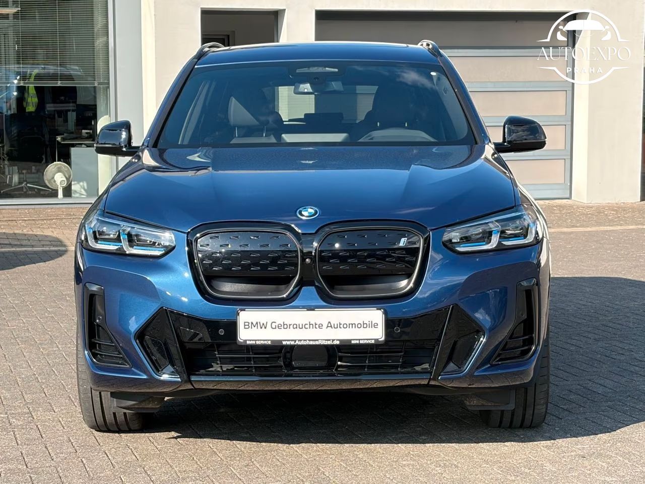 BMW iX3, Impressive*PANORAMA*TAŽNÉ - fotka 2