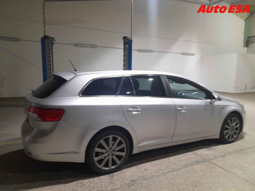 Toyota Avensis, 2.2,2.maj,ČR - fotka 2