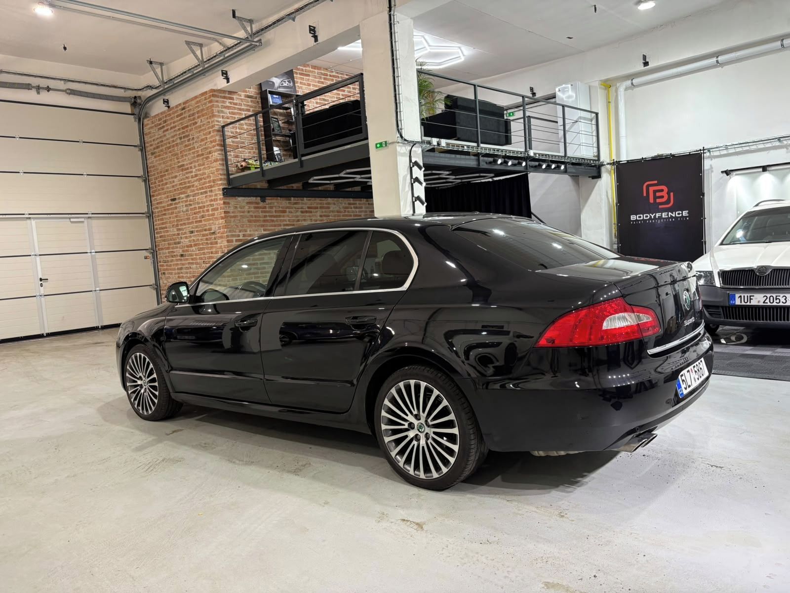 Škoda Superb, 2.0 TDI servisováno - fotka 5