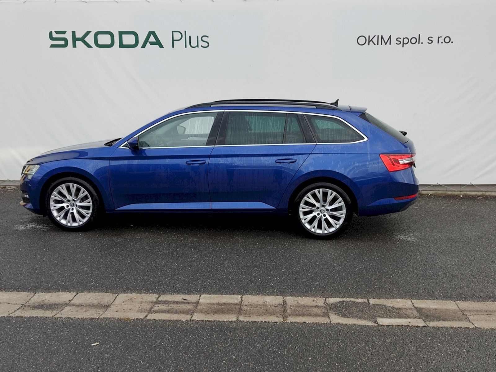 Škoda Superb, Combi 2,0 Tdi 147 Kw DSG - fotka 3