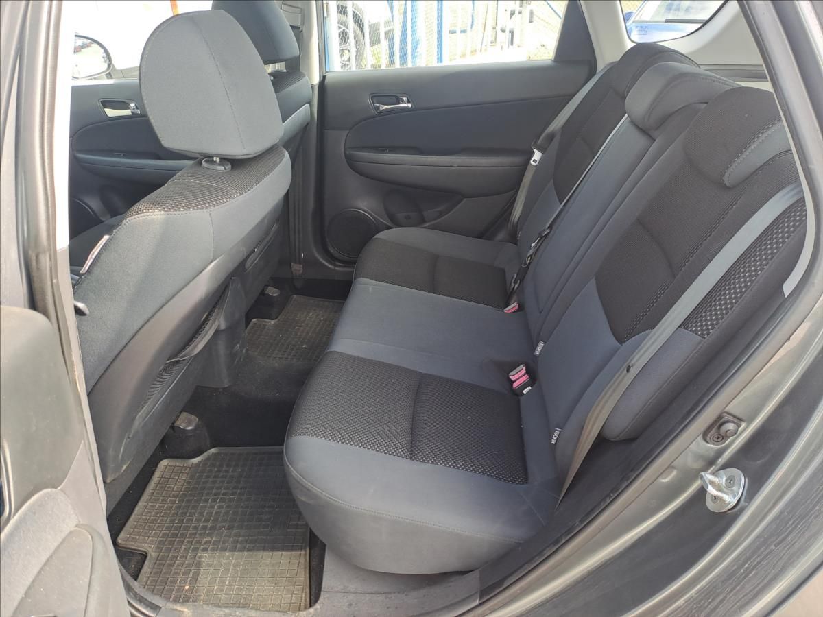 Hyundai i30, 1,6 CRD - fotka 6
