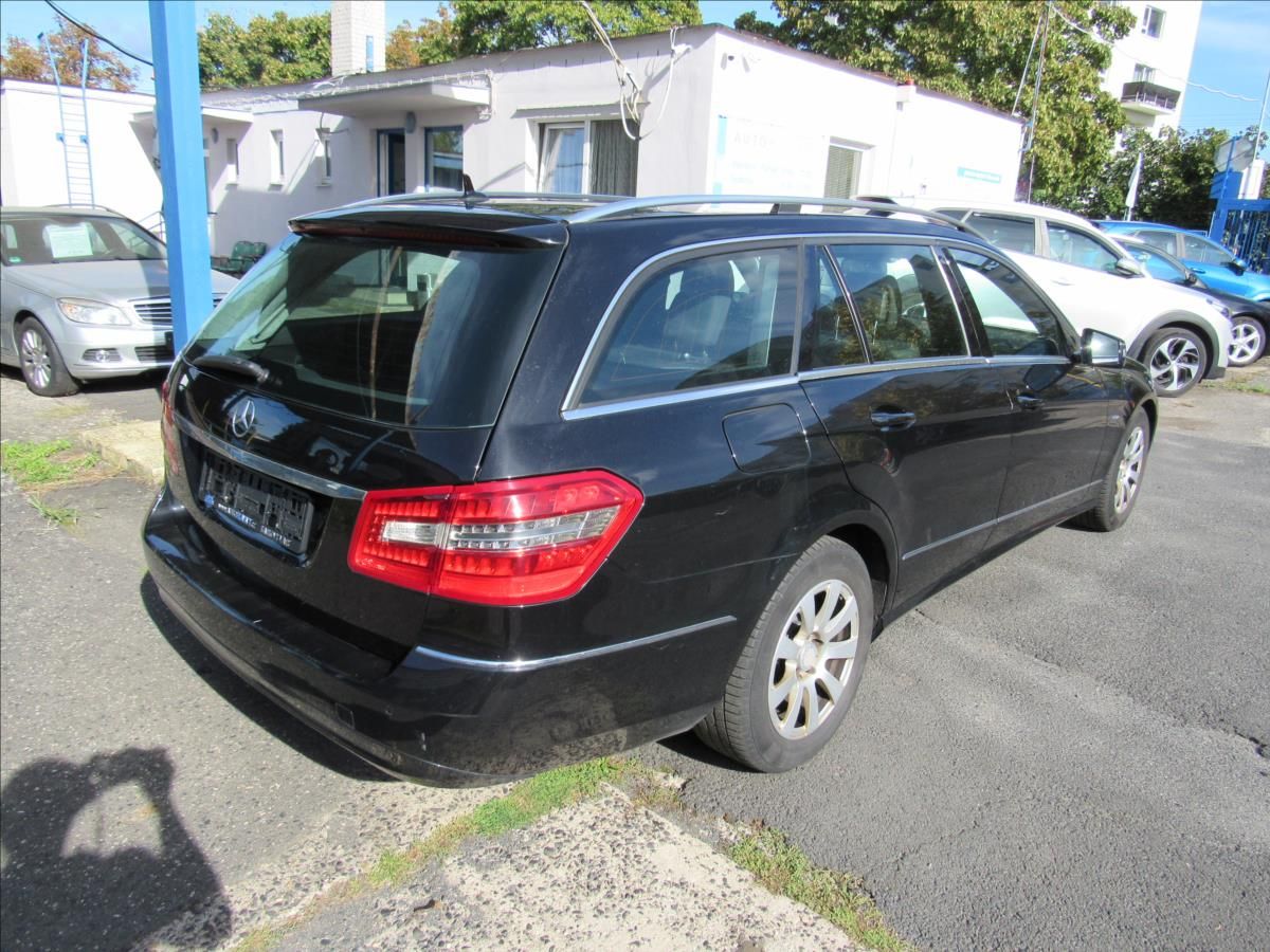 Mercedes-Benz Třídy E, 2,1 E 250 CDI 150kW Avantgarde - fotka 4