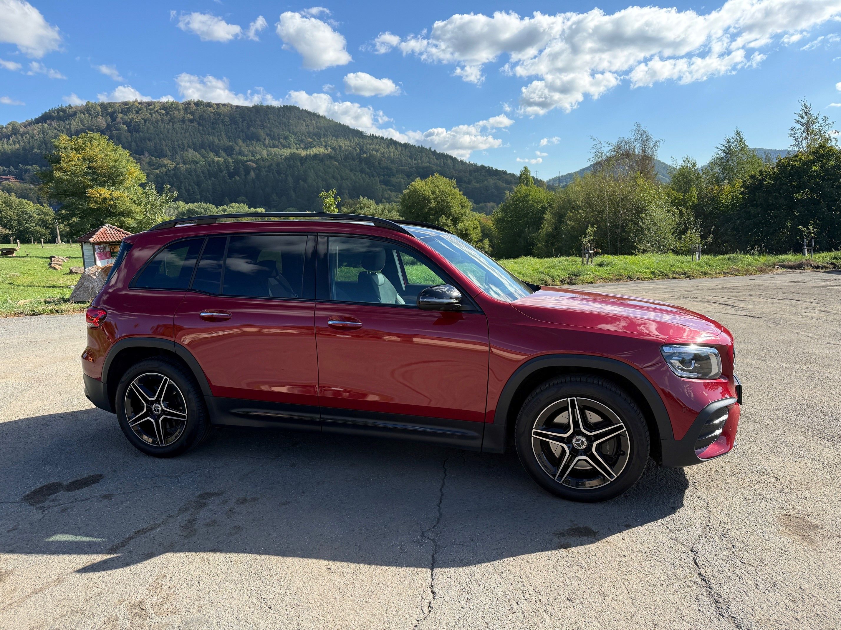 Mercedes-Benz GLB, AMG paket