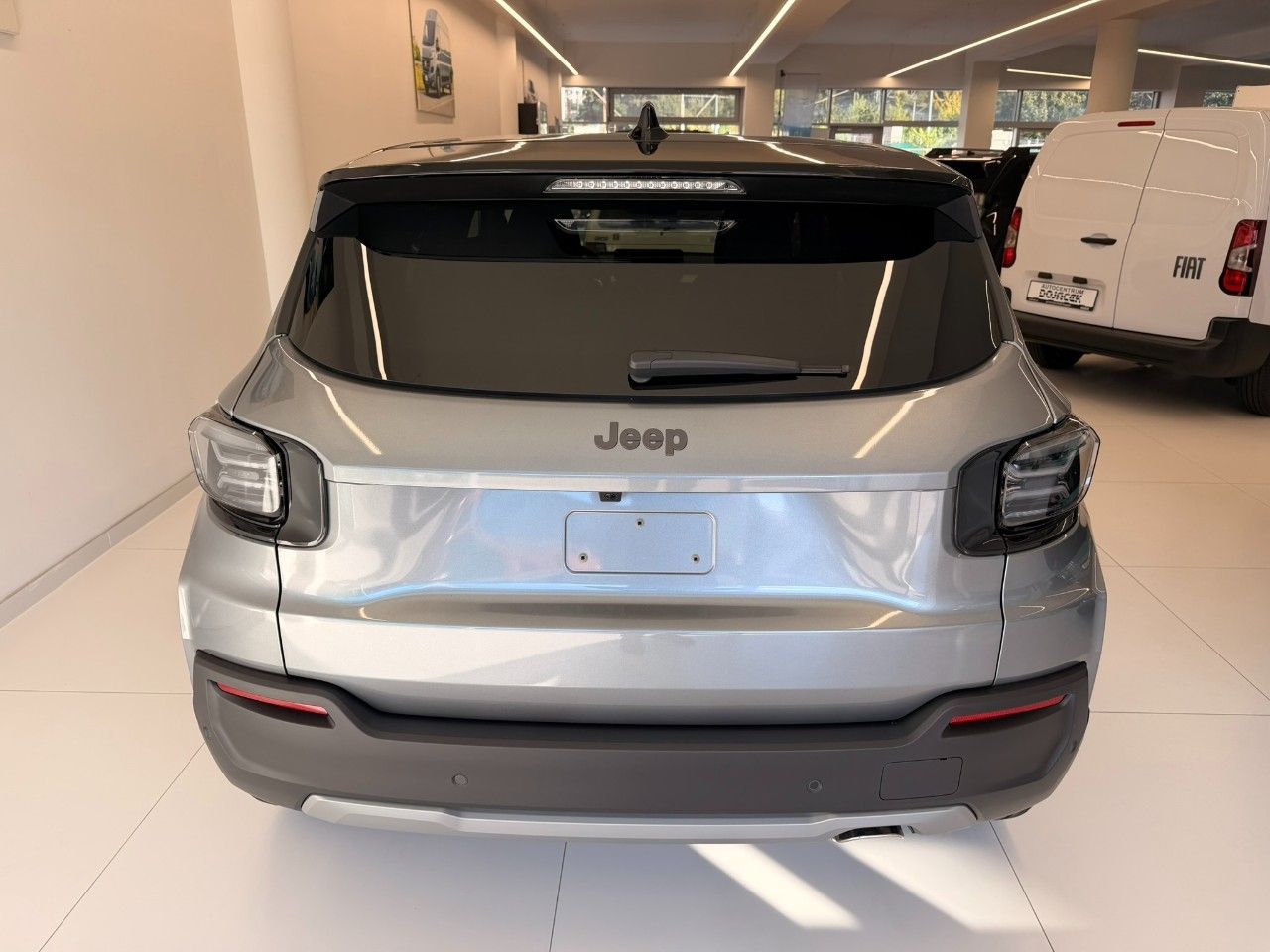 Jeep Avenger, Altitude 1.2 Turbo e-Hybrid 11 - fotka 6