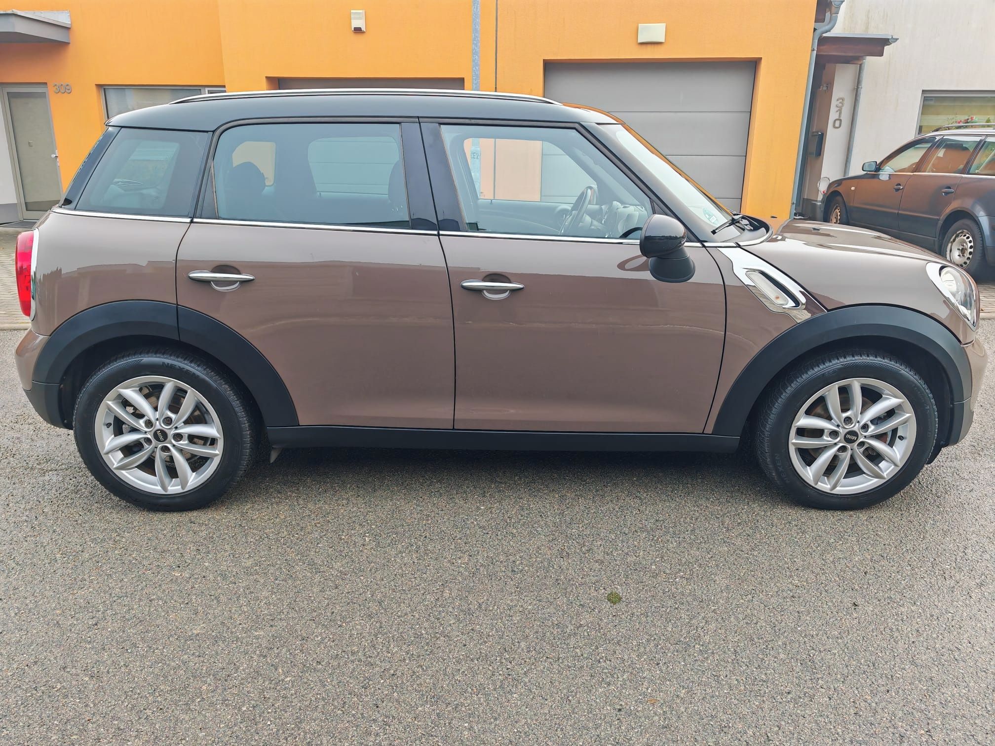 Mini Countryman, Cooper 1.6i - fotka 3