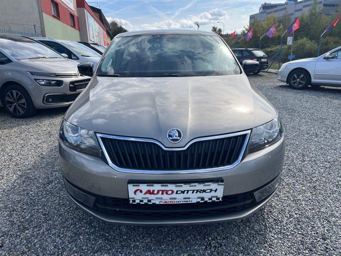Škoda Rapid, 1.4 TSi DSG SPACEBACK - fotka 3
