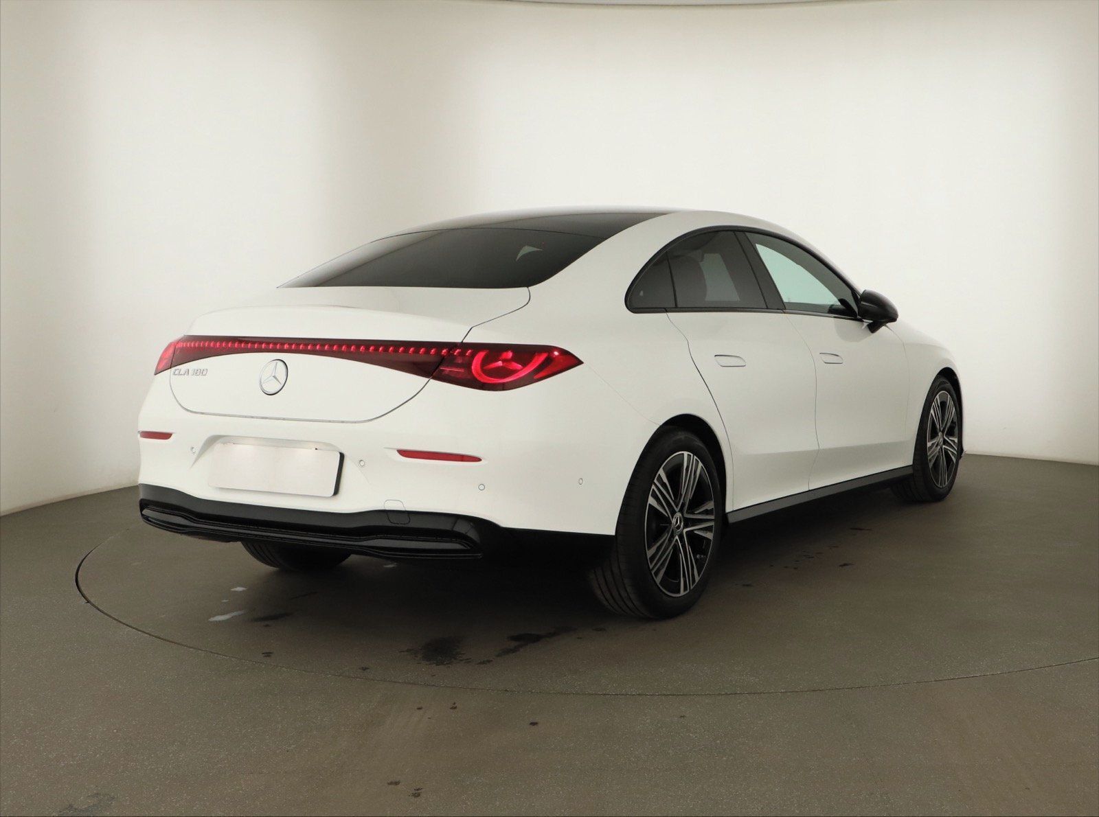 Mercedes-Benz CLA, 180 - fotka 5