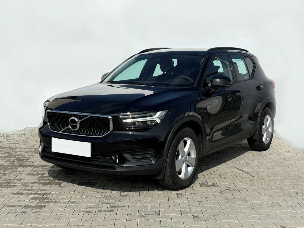 Volvo XC40, Momentum core T2 95kW - fotka 2