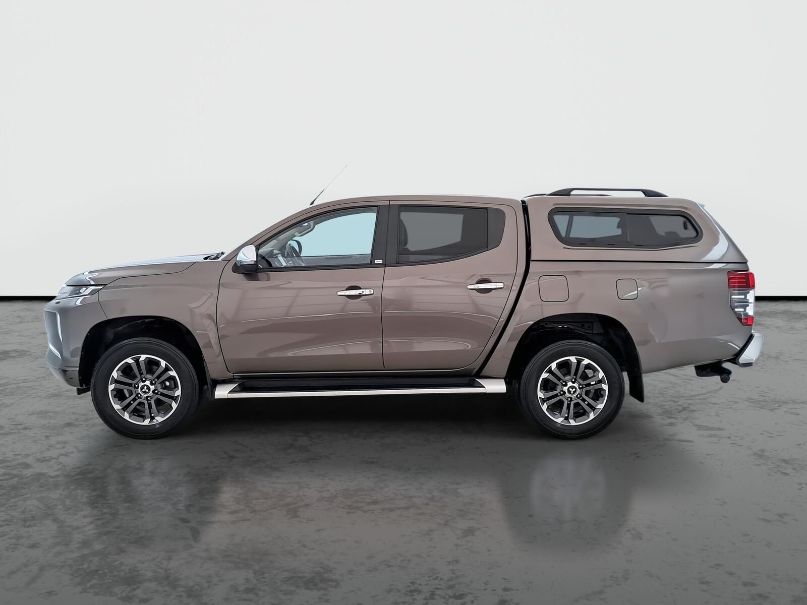Mitsubishi L200, 2.2 DI-D, 4X4, Automat, ČR - fotka 3