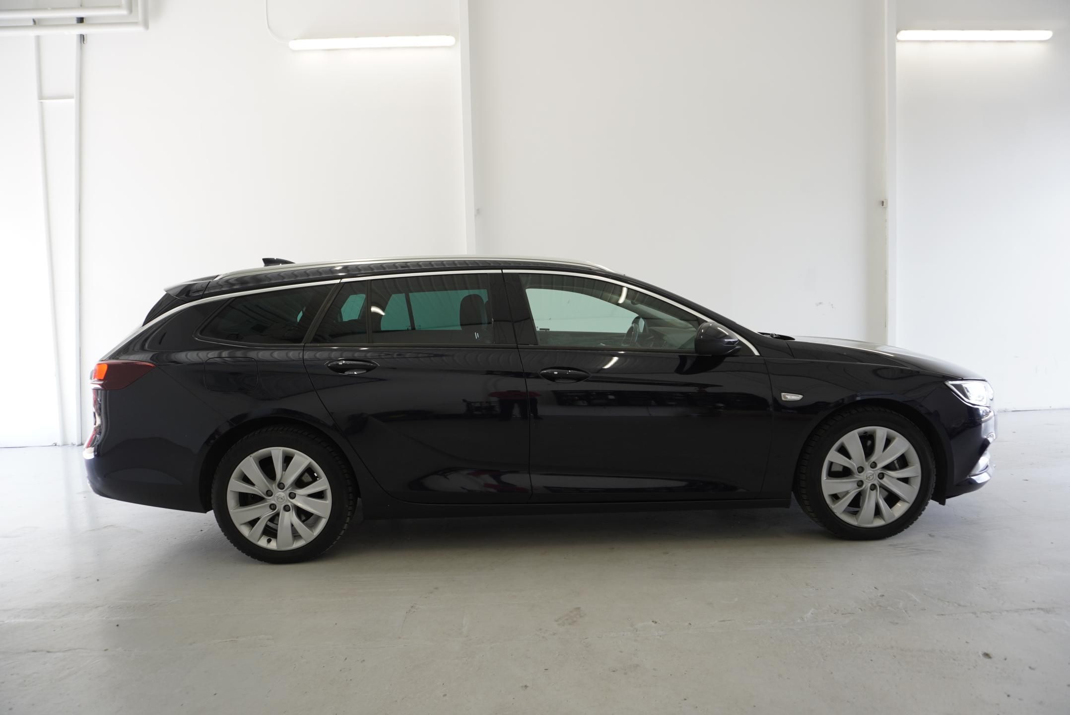 Opel Insignia, 2,0T 154kW SPORTS TOURER 4X4 - fotka 4