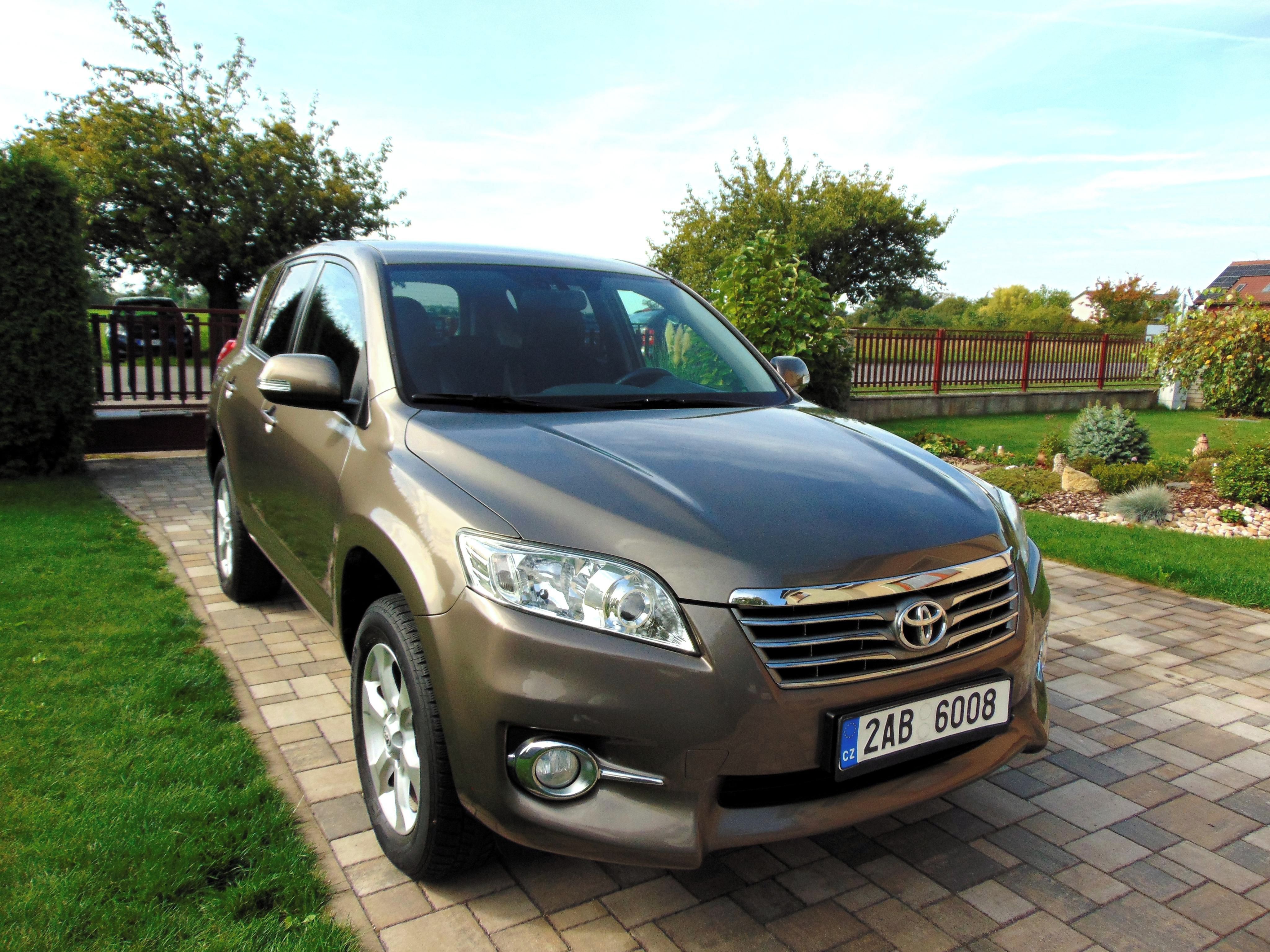 Toyota Rav4, 2.0 4X4,PŮVOD ČR,PO SERVISE - fotka 3