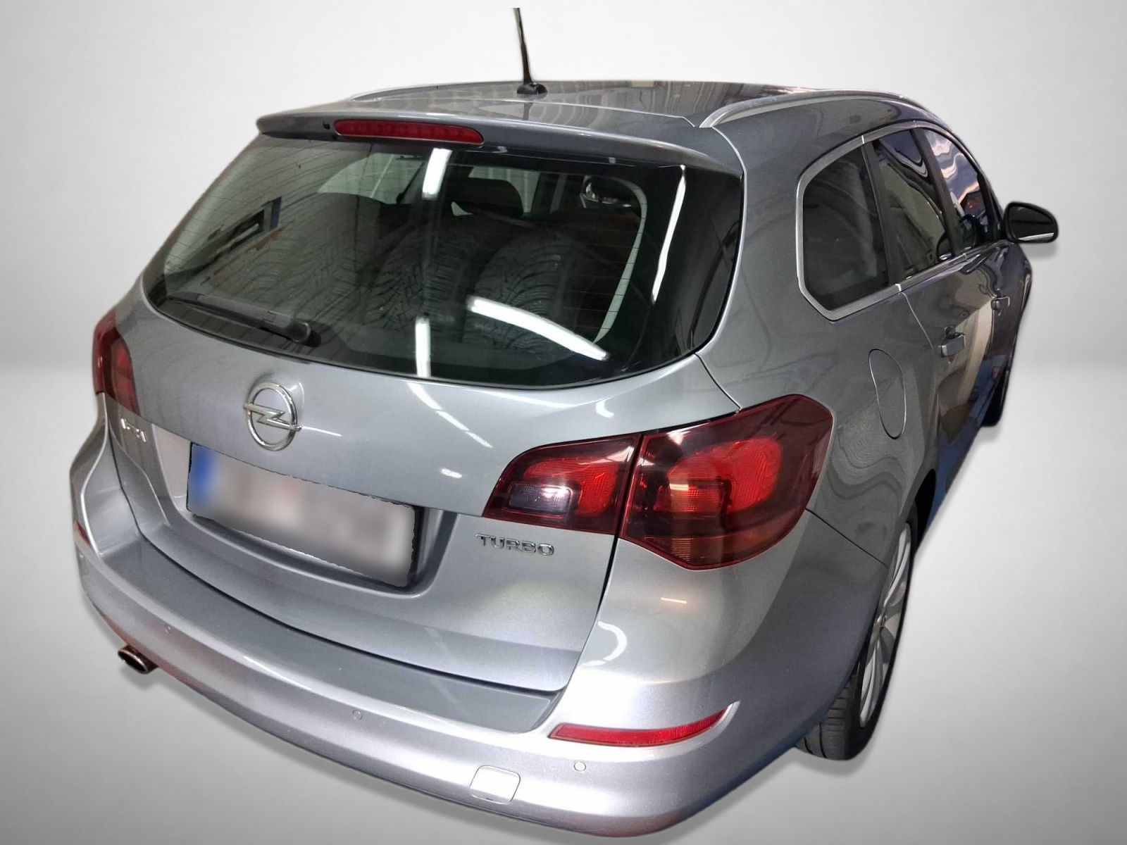 Opel Astra, 1.4 T, Cosmo, ČR,1.maj - fotka 2