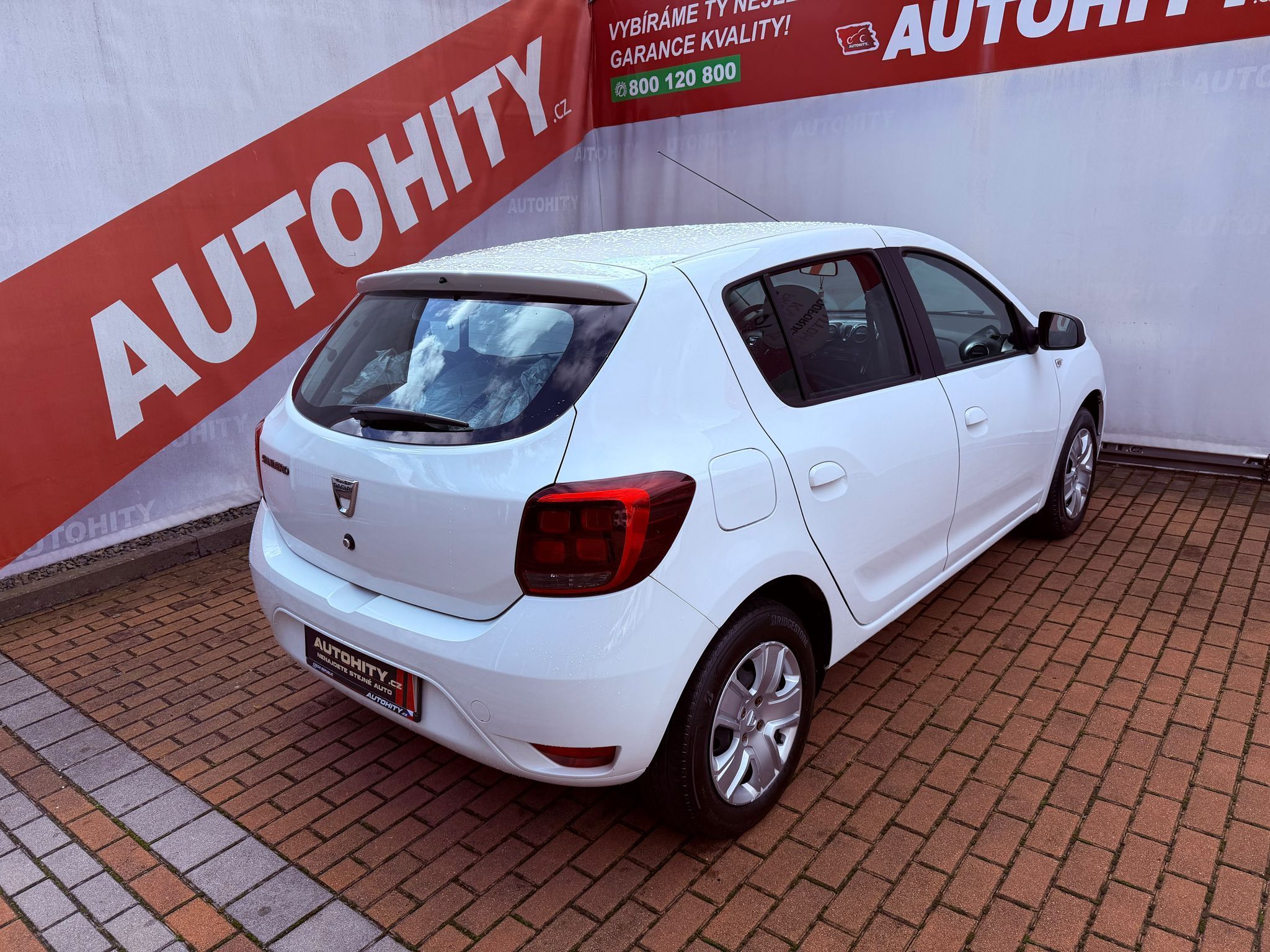 Dacia Sandero, 1.0 SCe Access, ČR, 1.Maj - fotka 6