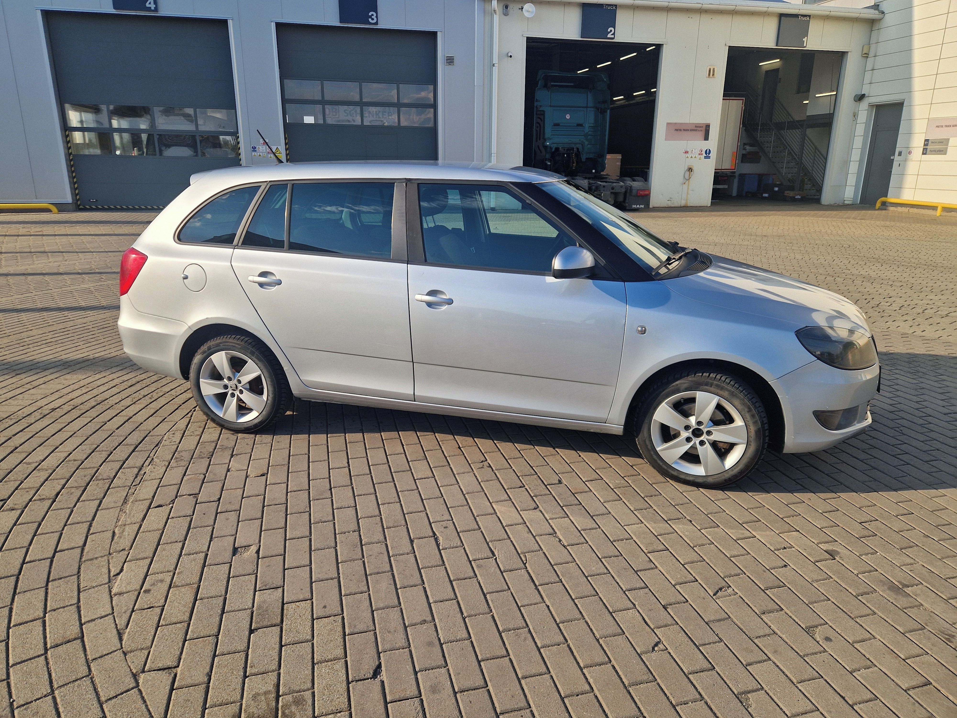 Škoda Fabia, Škoda Fabia 2 1,4 16V 63kW - fotka 2