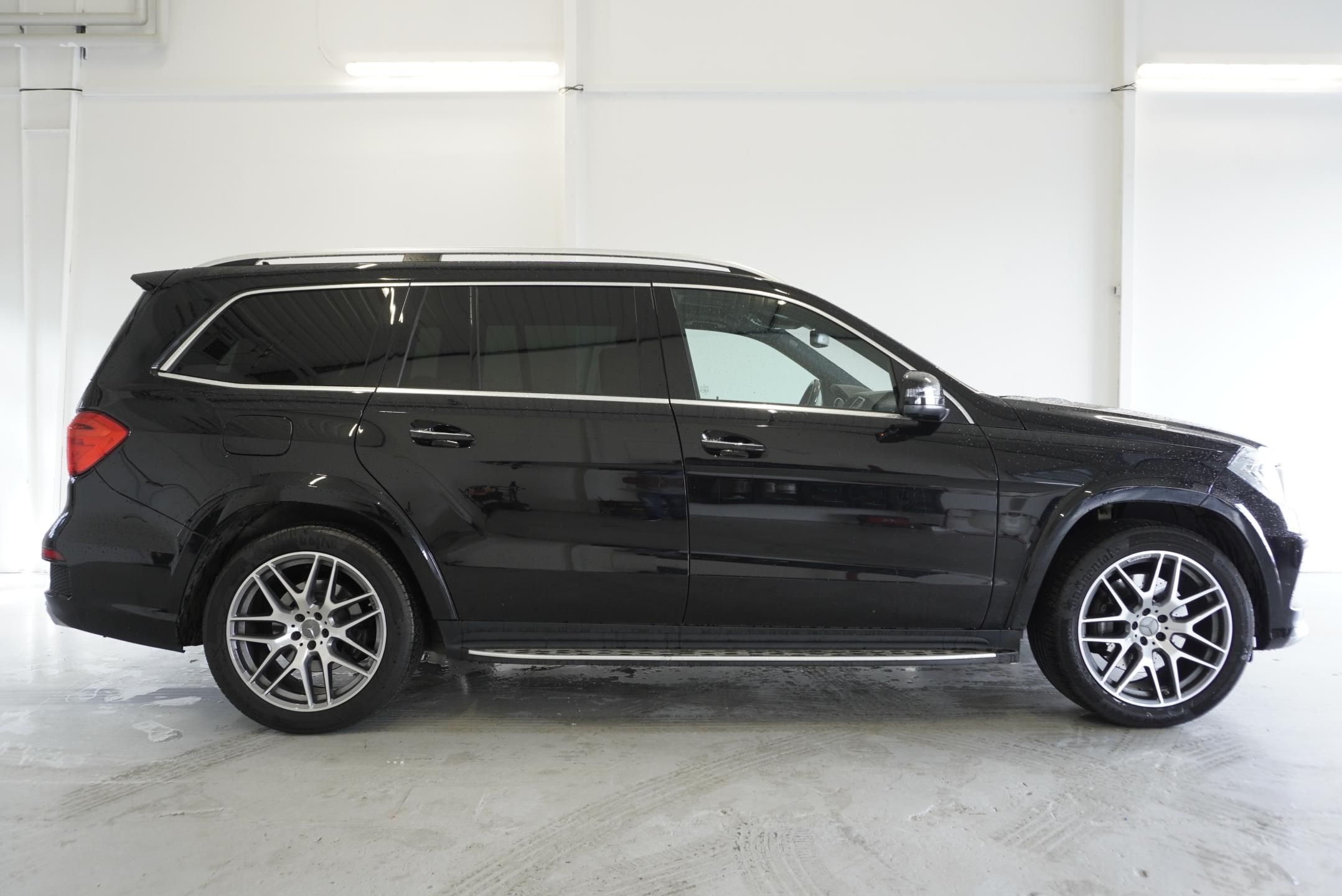 Mercedes-Benz GL, GL500 4,7I V8 4MATIC AUT. - fotka 4