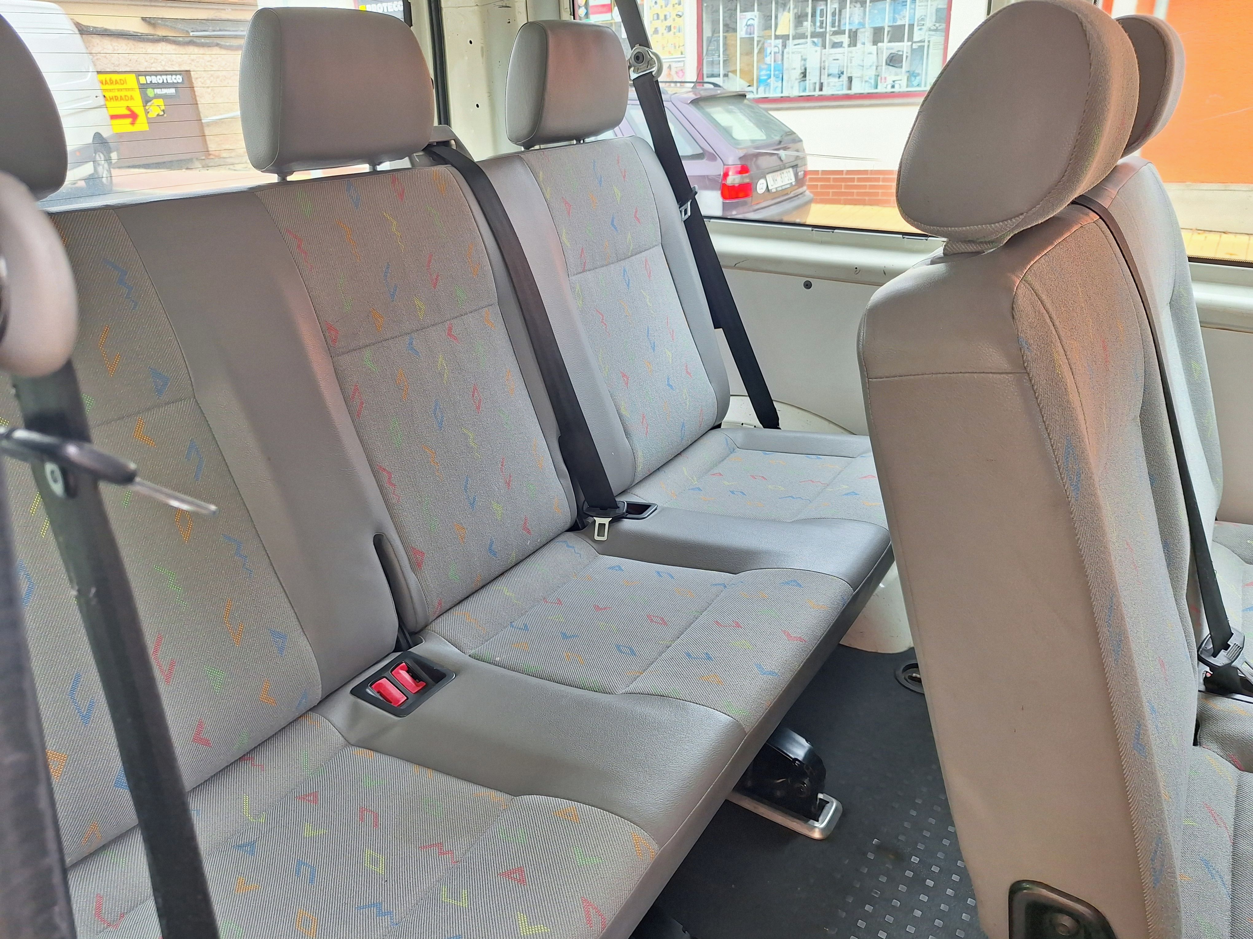 Volkswagen Transporter, Transporter 9 míst, T5 2,5t ta - fotka 4