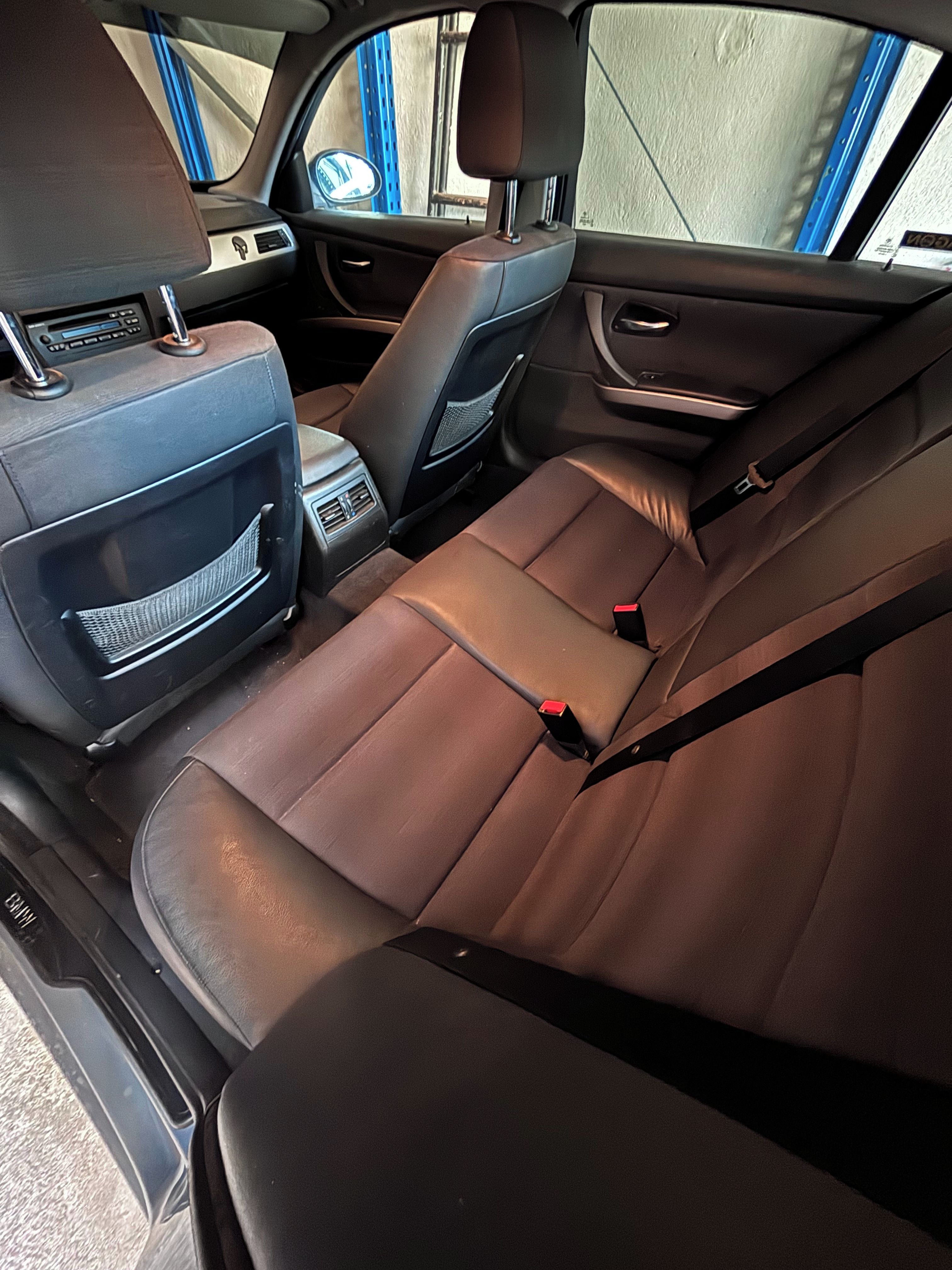 BMW Řada 3, 325i - fotka 2
